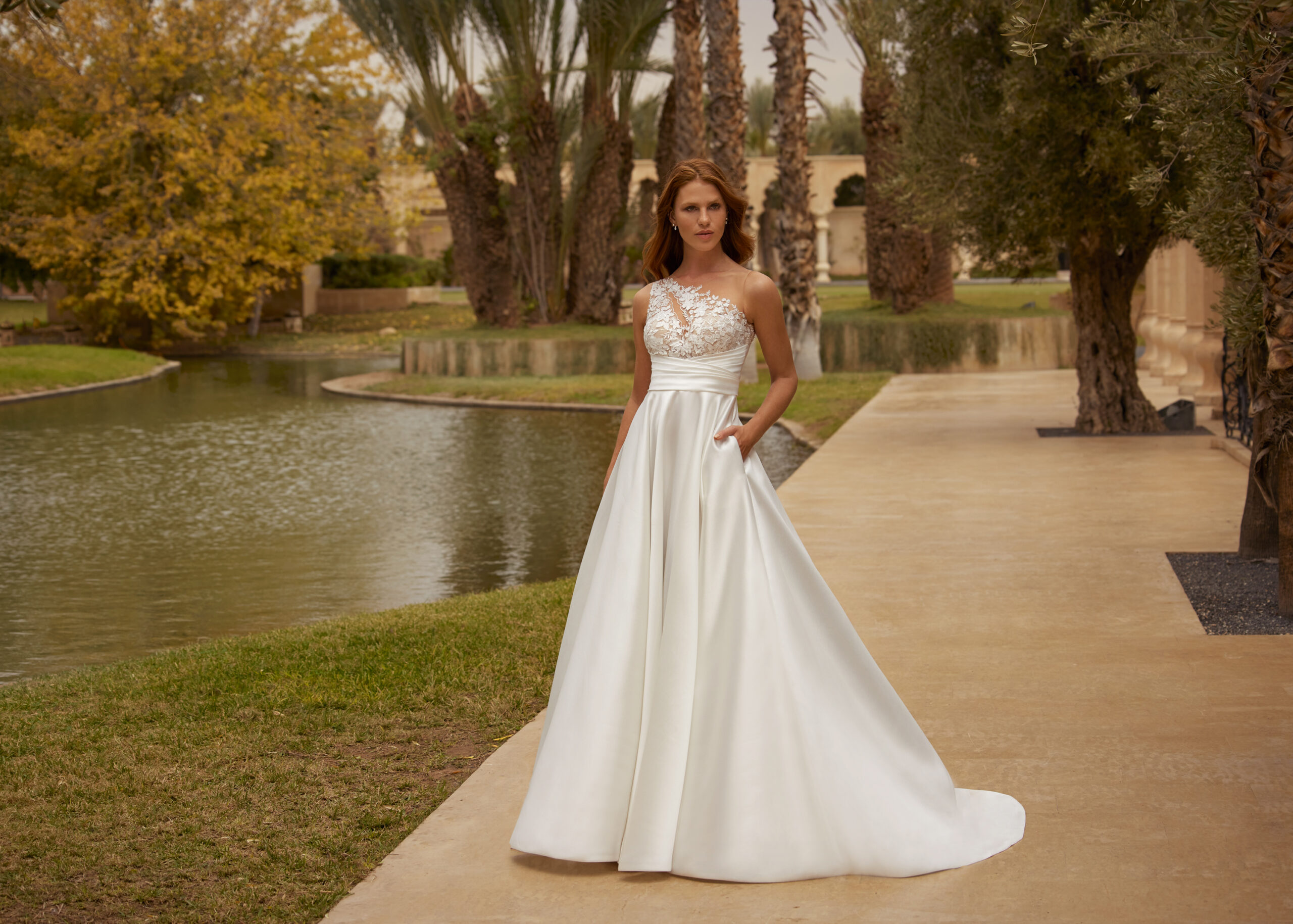 herve-paris-bridal-colbie-brautkleid-cherish-love-collection image 3