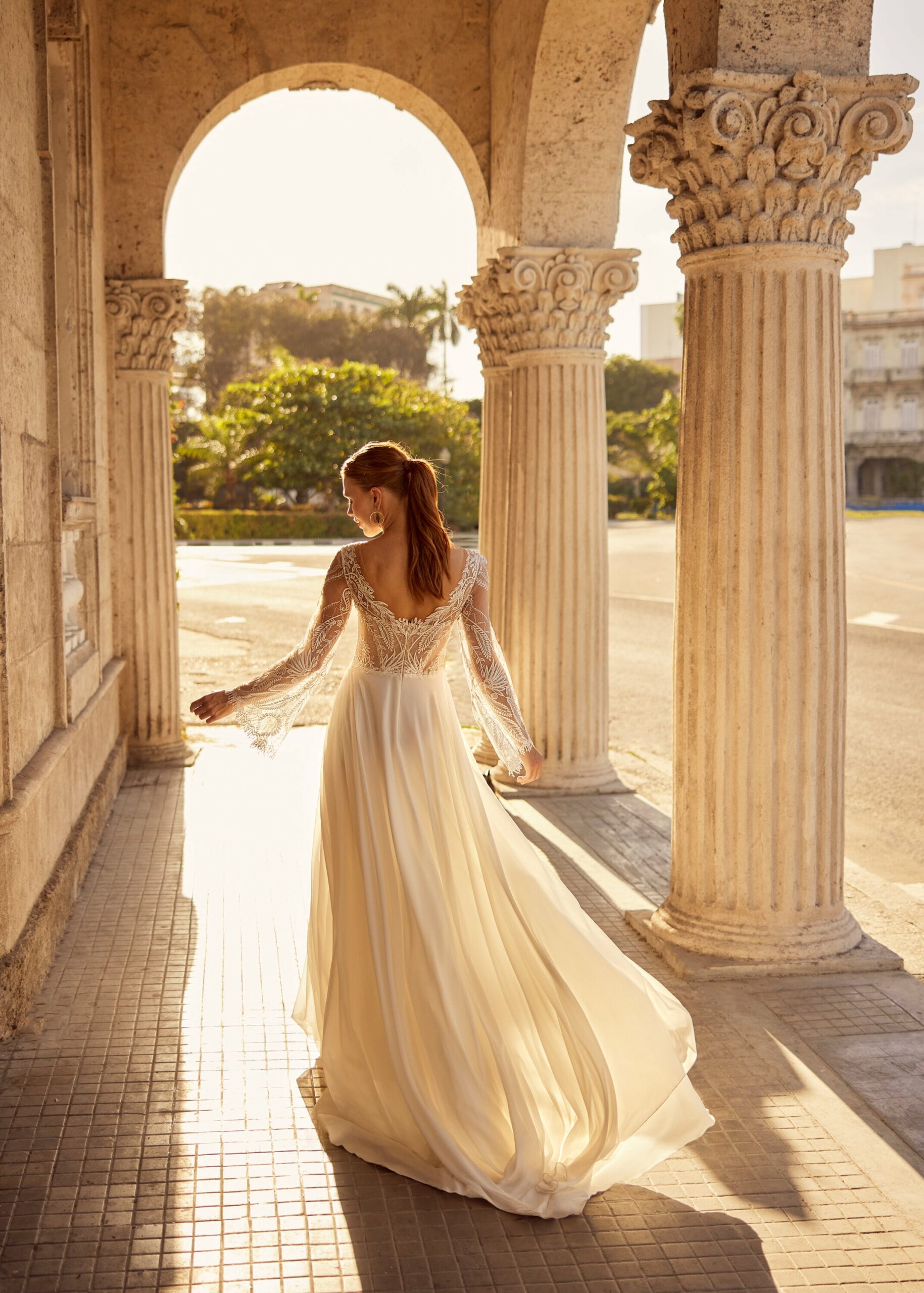 gbs-herve-paris-bridal-leaf-brautkleid-libre-collection image 6