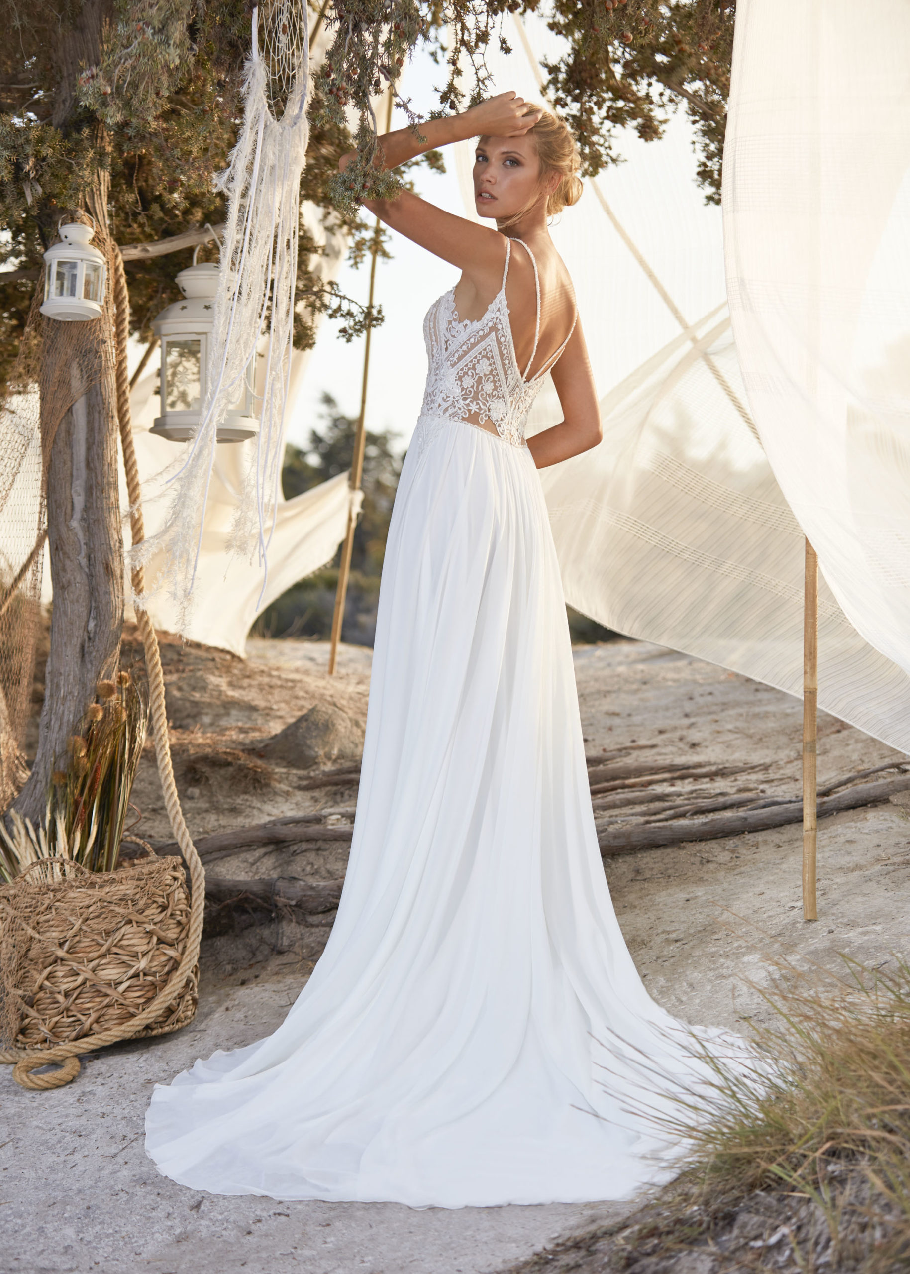 gbs-herve-paris-bridal-varzy-brautkleid-boho-destination-collection image 2