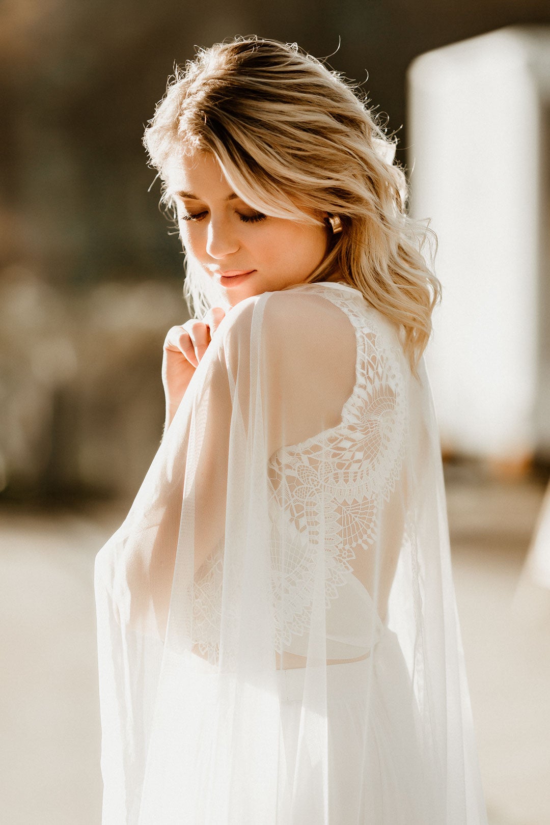 noni-oriana-braut-cape-softt-ll-mit-langer-schleppe-ivory image 2