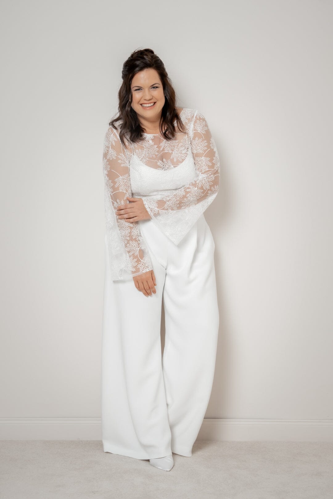 noni-curvy-plus-size-braut-hose-zari-im-marlene-stil image 1