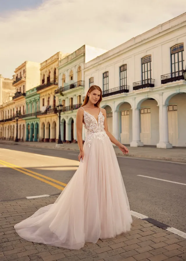 herve-paris-bridal-livia-brautkleid-libre-collection image 1
