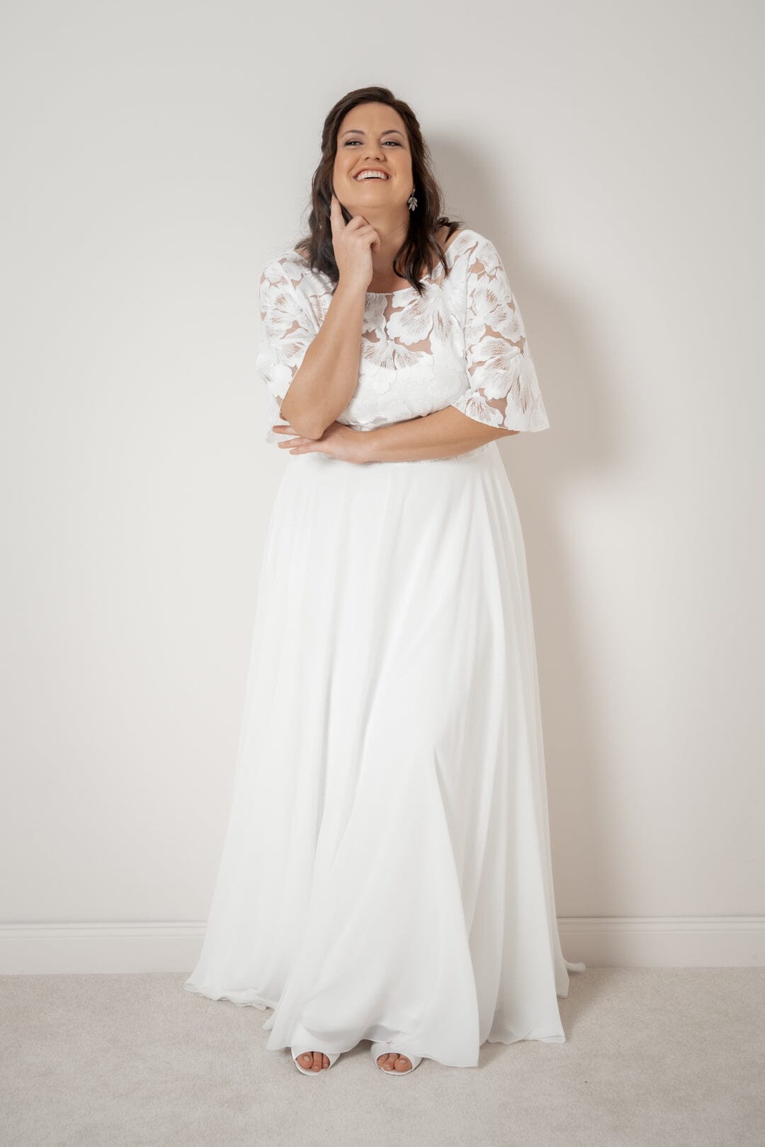 noni-philina-curvy-plus-size-braut-top-aus-bl-tenspitze-mit-glocken-rmeln image 6