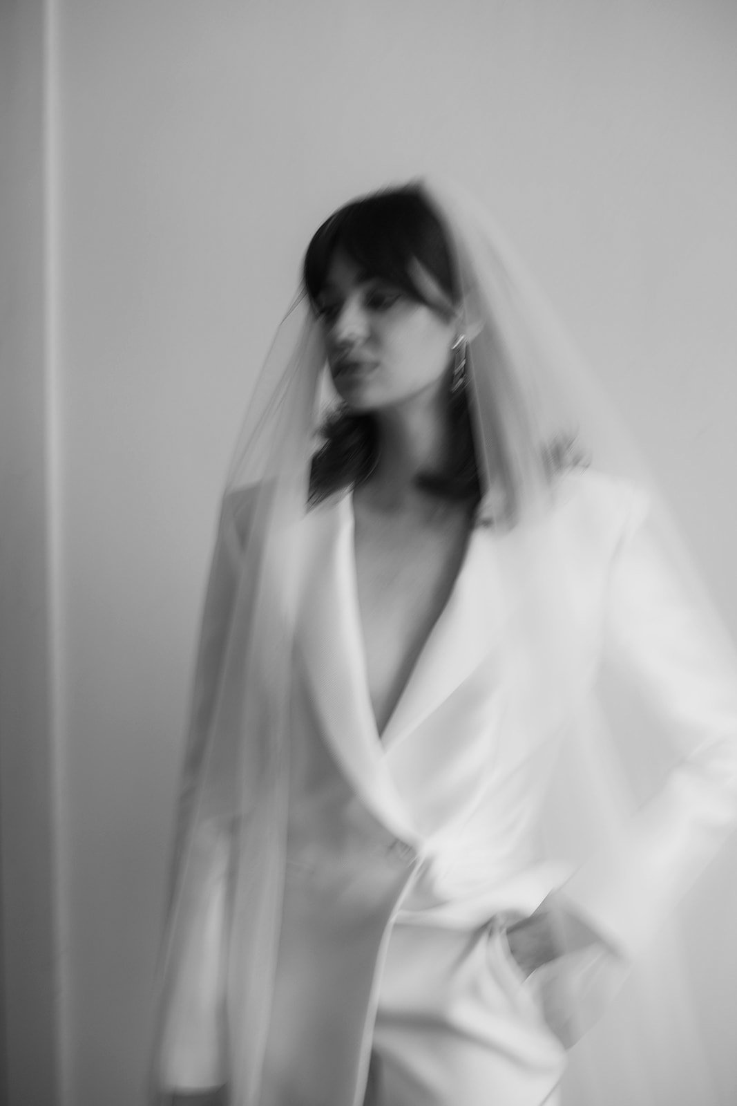 kaviar-gauche-veil-handgemachter-t-ll-brautschleier image 3