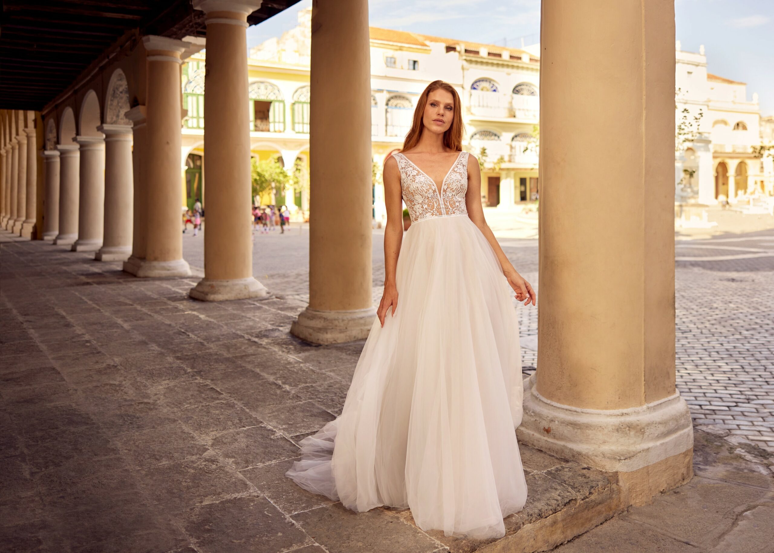herve-paris-bridal-lola-za-brautkleid-libre-collection image 3
