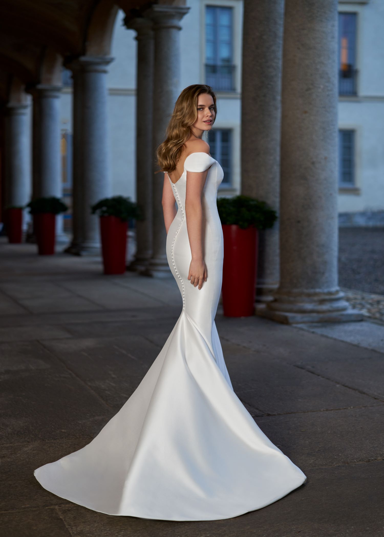 gbs-herve-paris-bridal-navy-brautkleid-novel-collection image 2