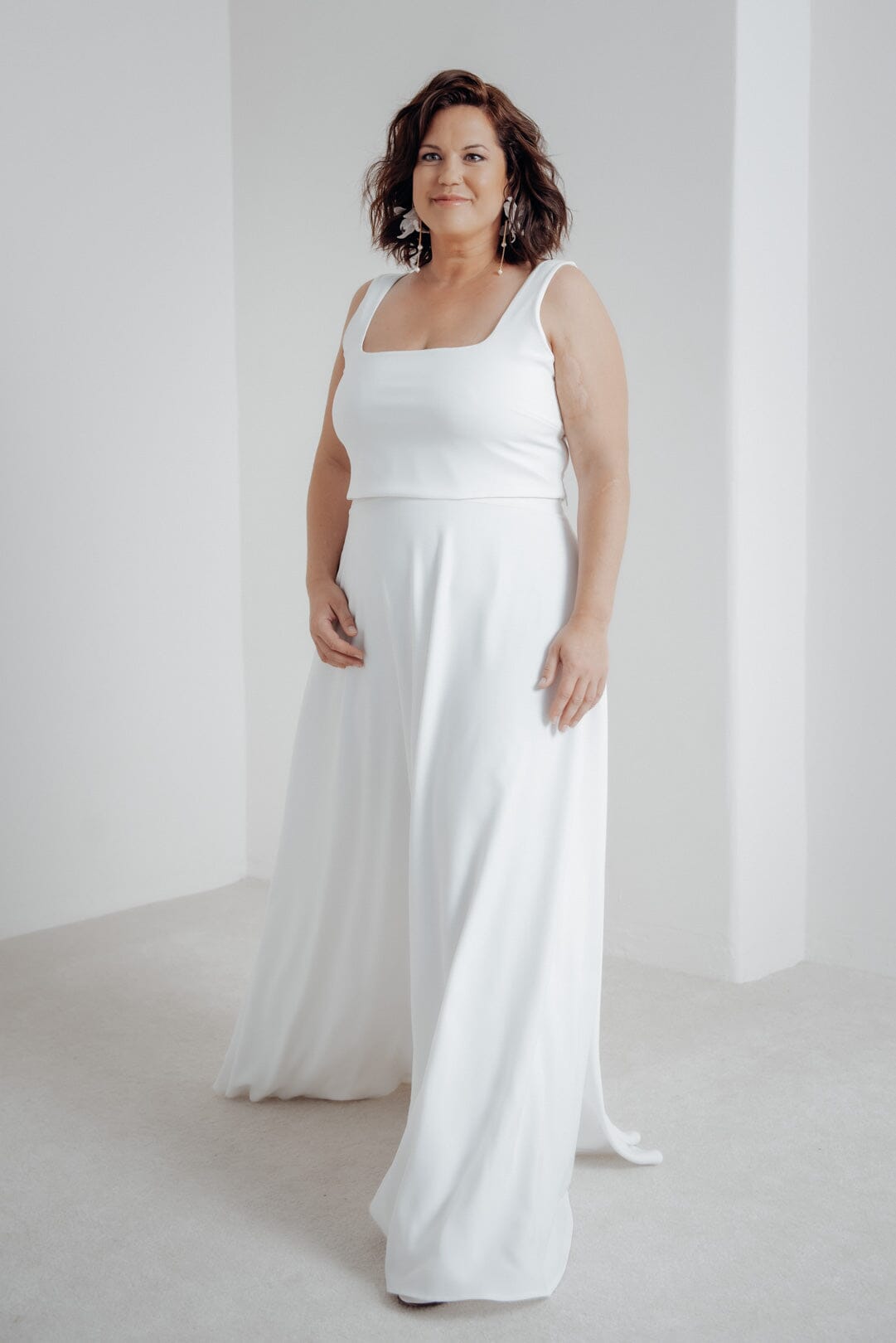 noni-curvy-mylou-braut-rock-maxi-crepe-ivory image 1