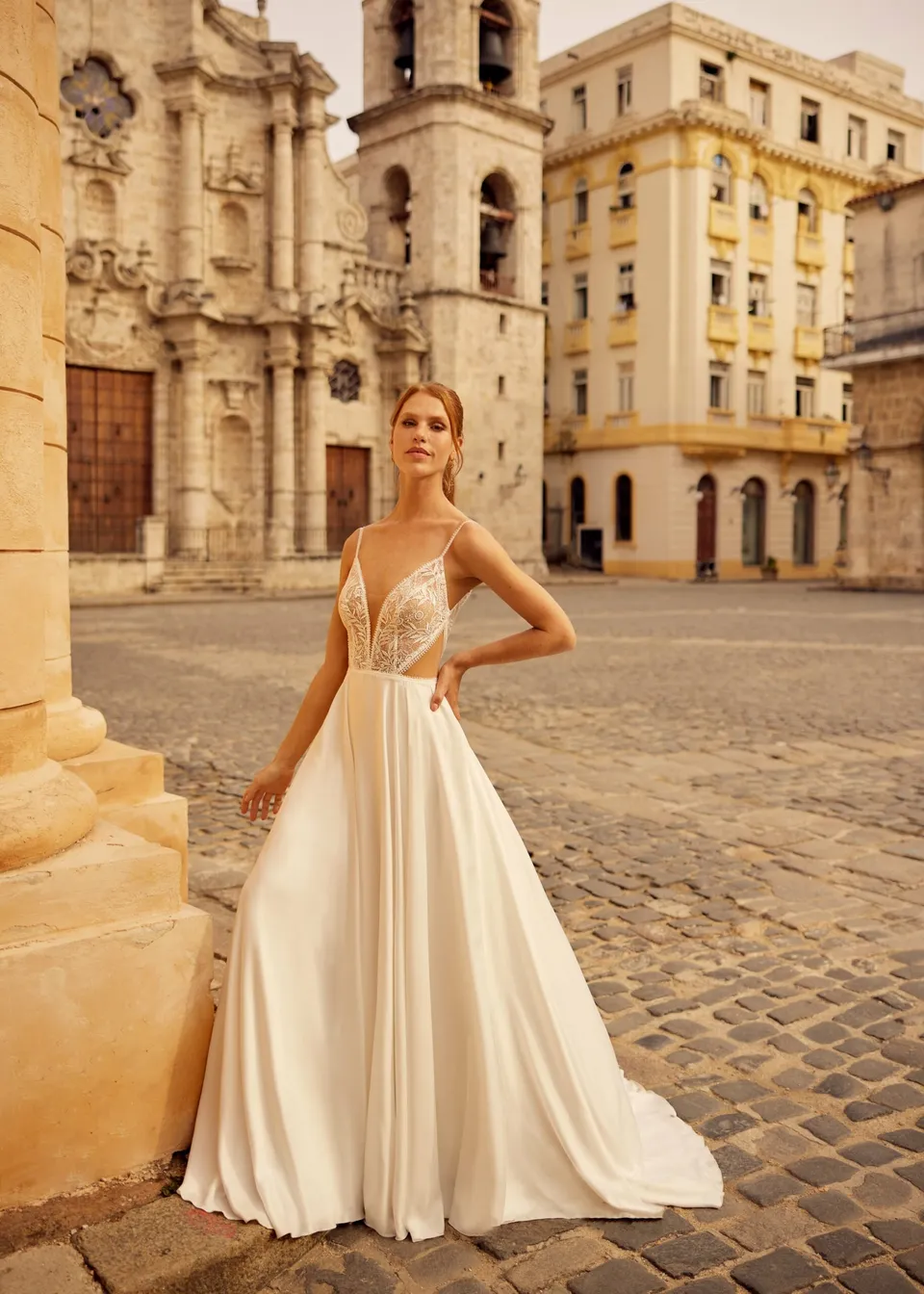 gbs-herve-paris-bridal-lanev-d-brautkleid-libre-collection image 1