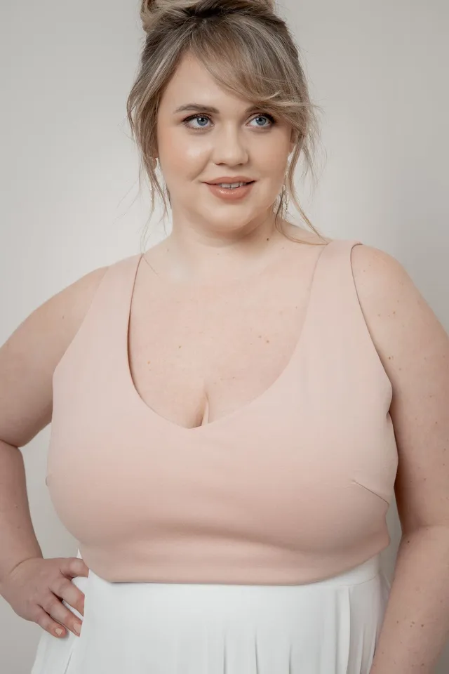 noni-majvi-curvy-outlet-unterziehtop-ros-v-ausschnitt-gro-e-gr-en image 1