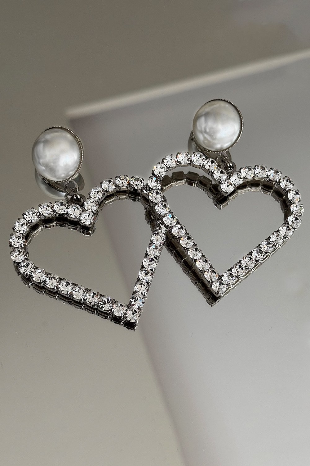 kaviar-gauche-grande-coeur-earrings-herzohrringe-mit-perle image 3