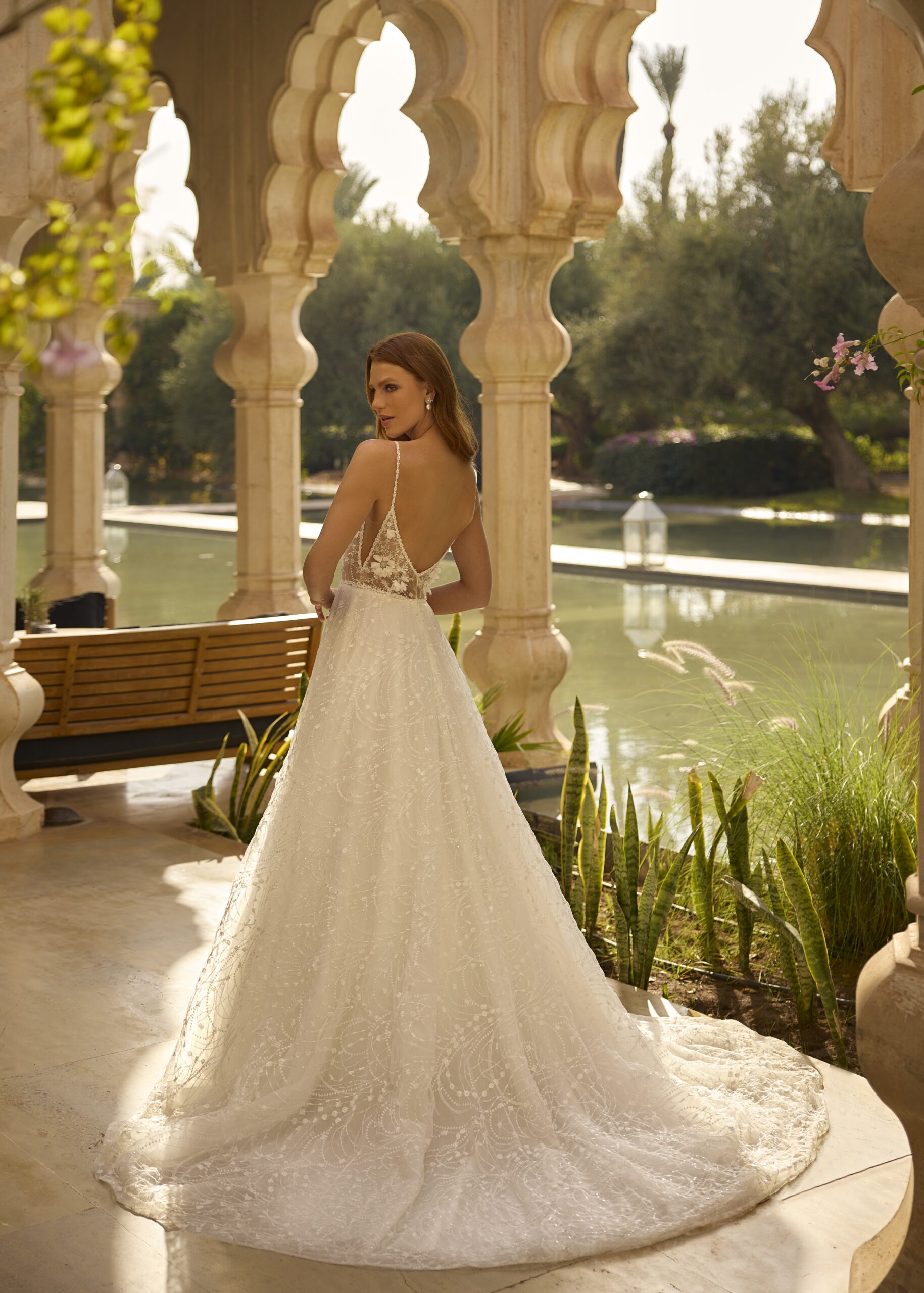 herve-paris-bridal-claire-brautkleid-cherish-love-collection image 2