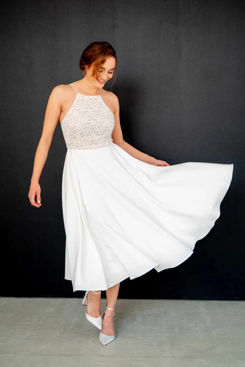 noni-junia-one-kurzes-brautkleid-midi-mit-spaghettitr-gern image 1