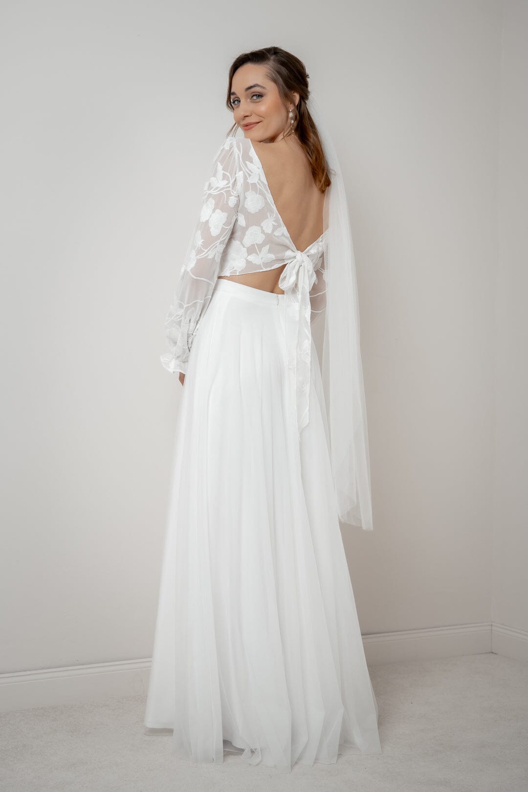 noni-braut-top-laina-mit-blumenmuster-und-r-ckenausschnitt image 4