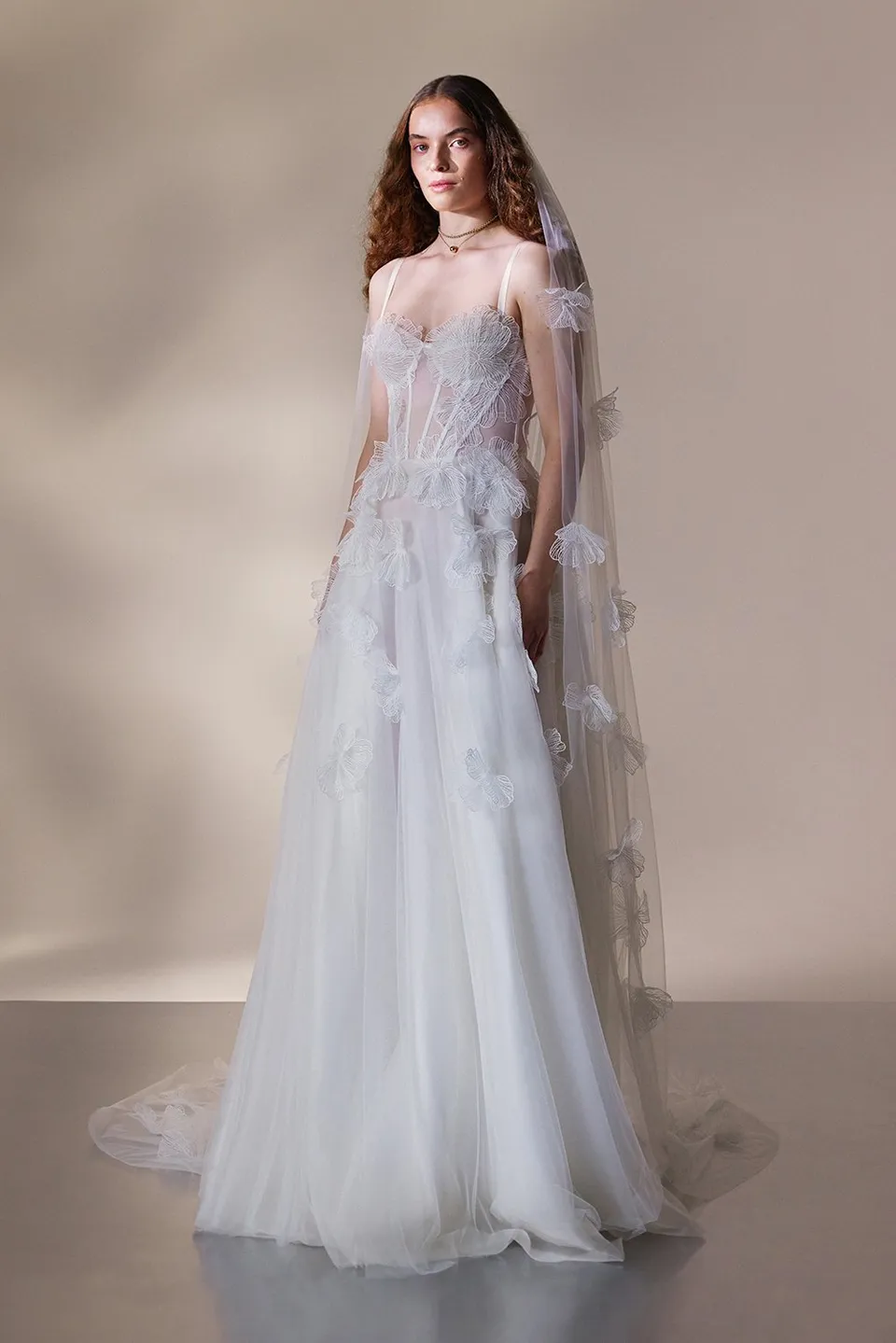 kaviar-gauche-grande-fleur-couture-brautkleid-a-linie-mit-bl-ten-und-spitze image 1