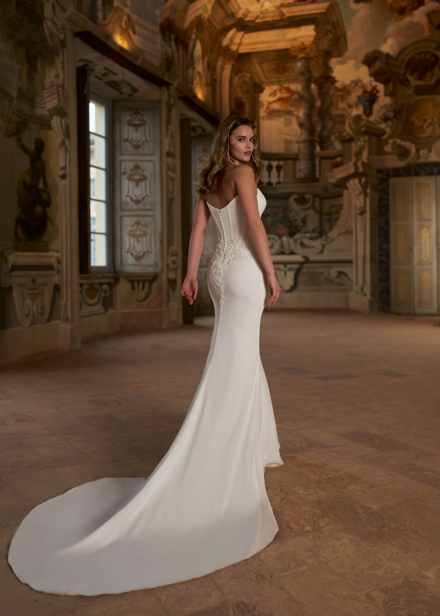 herve-paris-bridal-nicole-brautkleid-novel-collection image 2