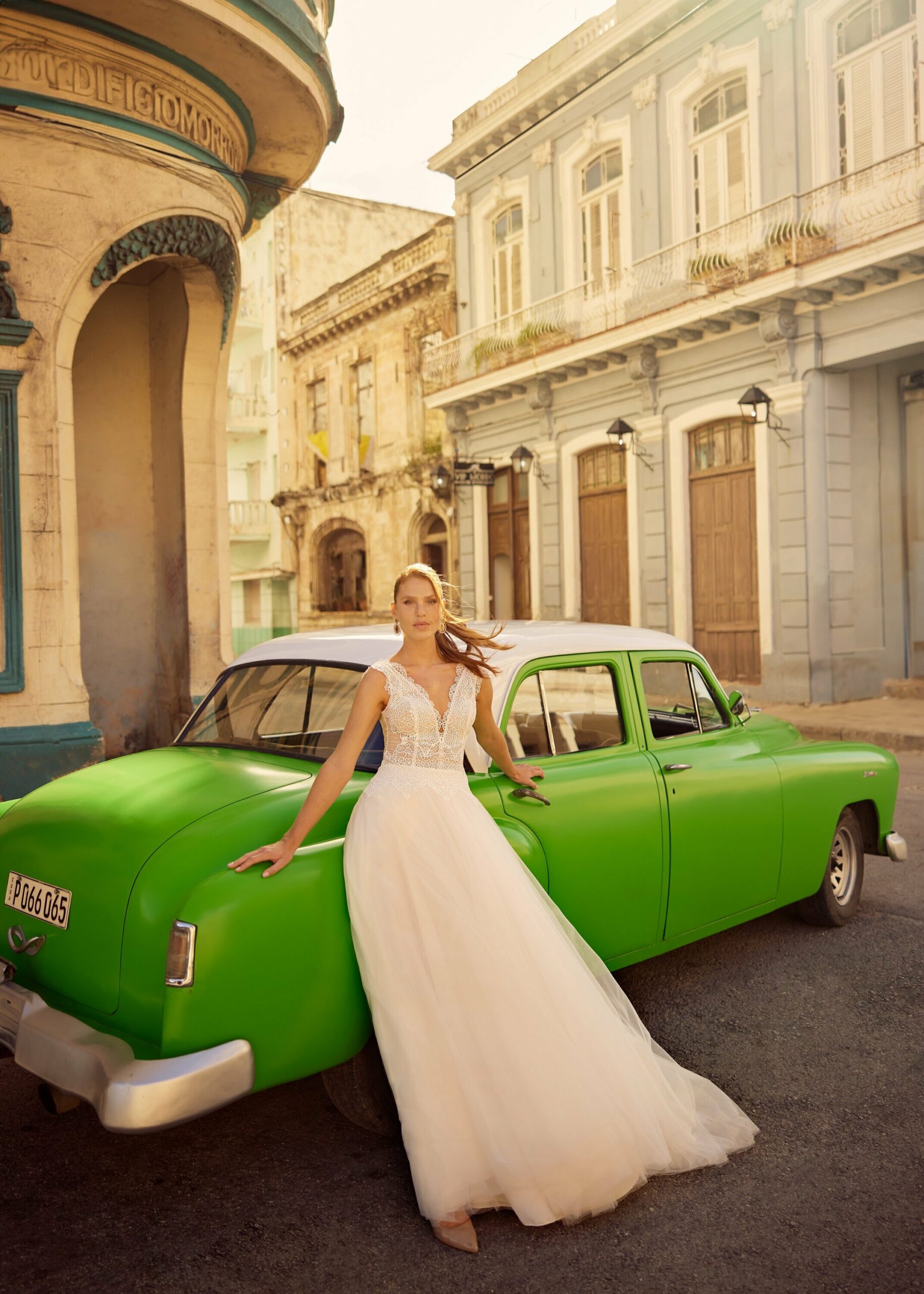herve-paris-bridal-lyric-brautkleid-libre-collection image 3
