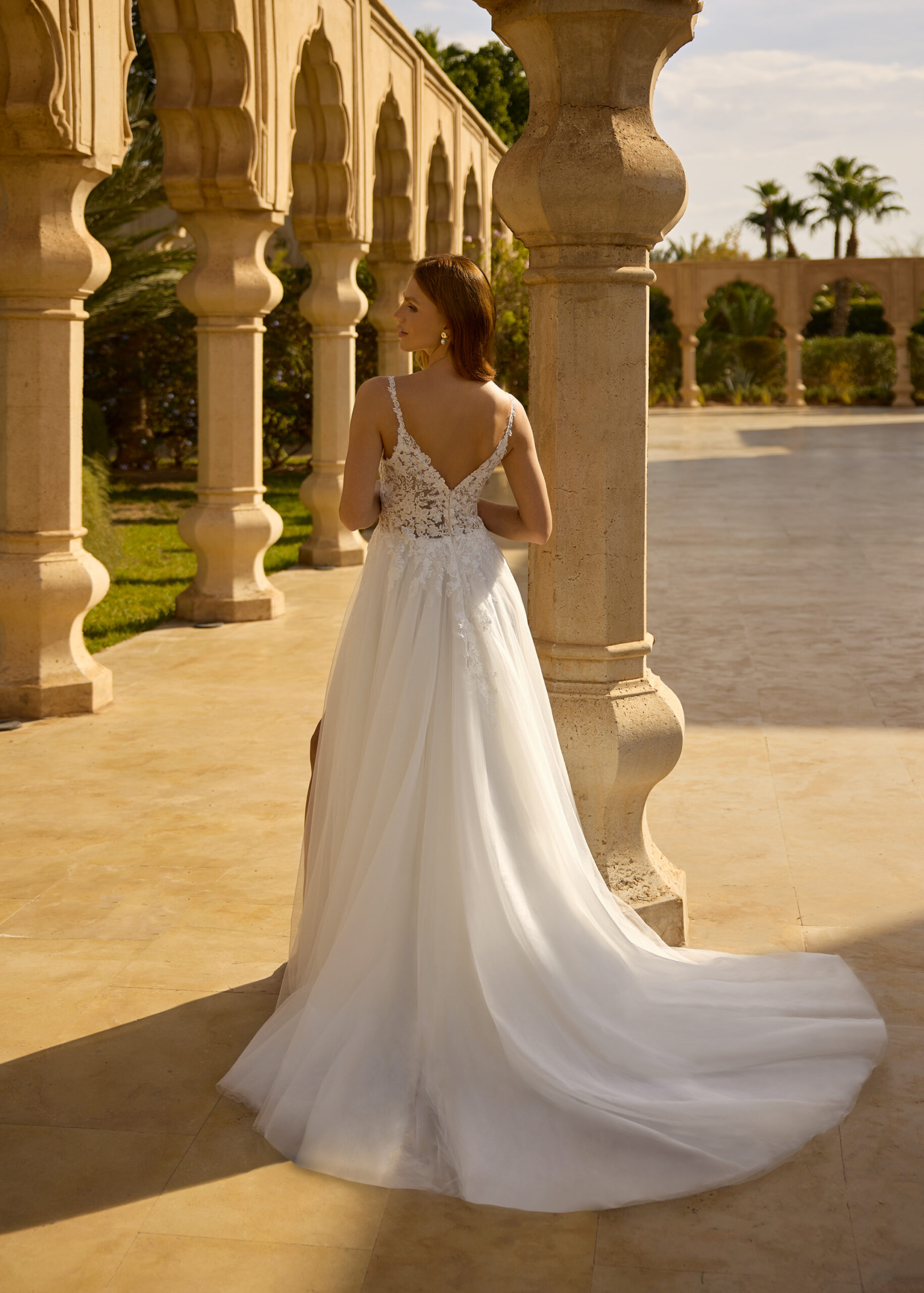 herve-paris-bridal-catherin-brautkleid-cherish-love-collection image 2