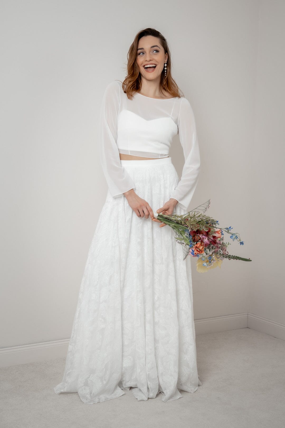 noni-beeke-r-ckenfreies-chiffon-braut-top image 3