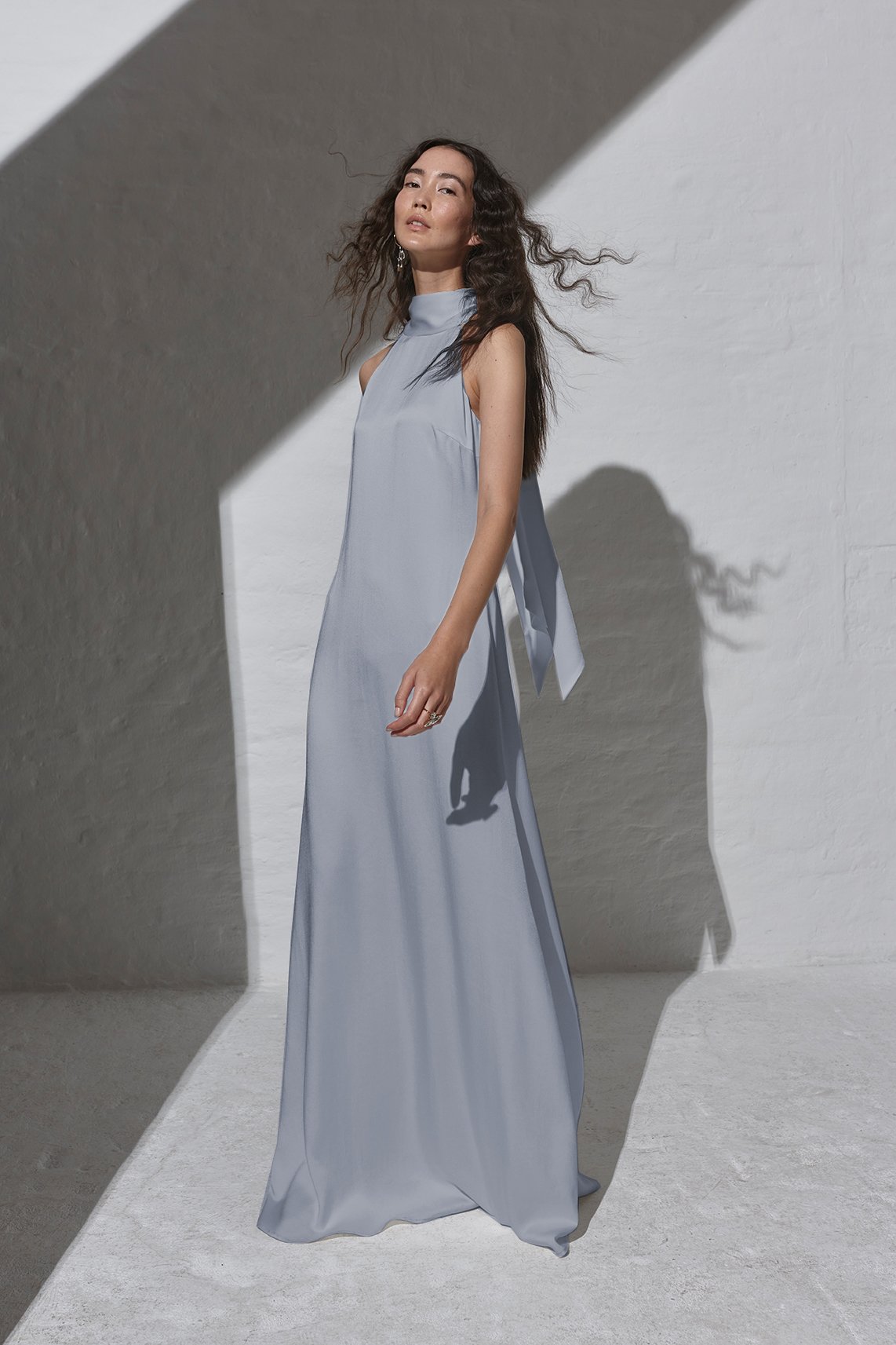 kaviar-gauche-pure-sky-dress-platin-abendkleid-bodenlang image 2