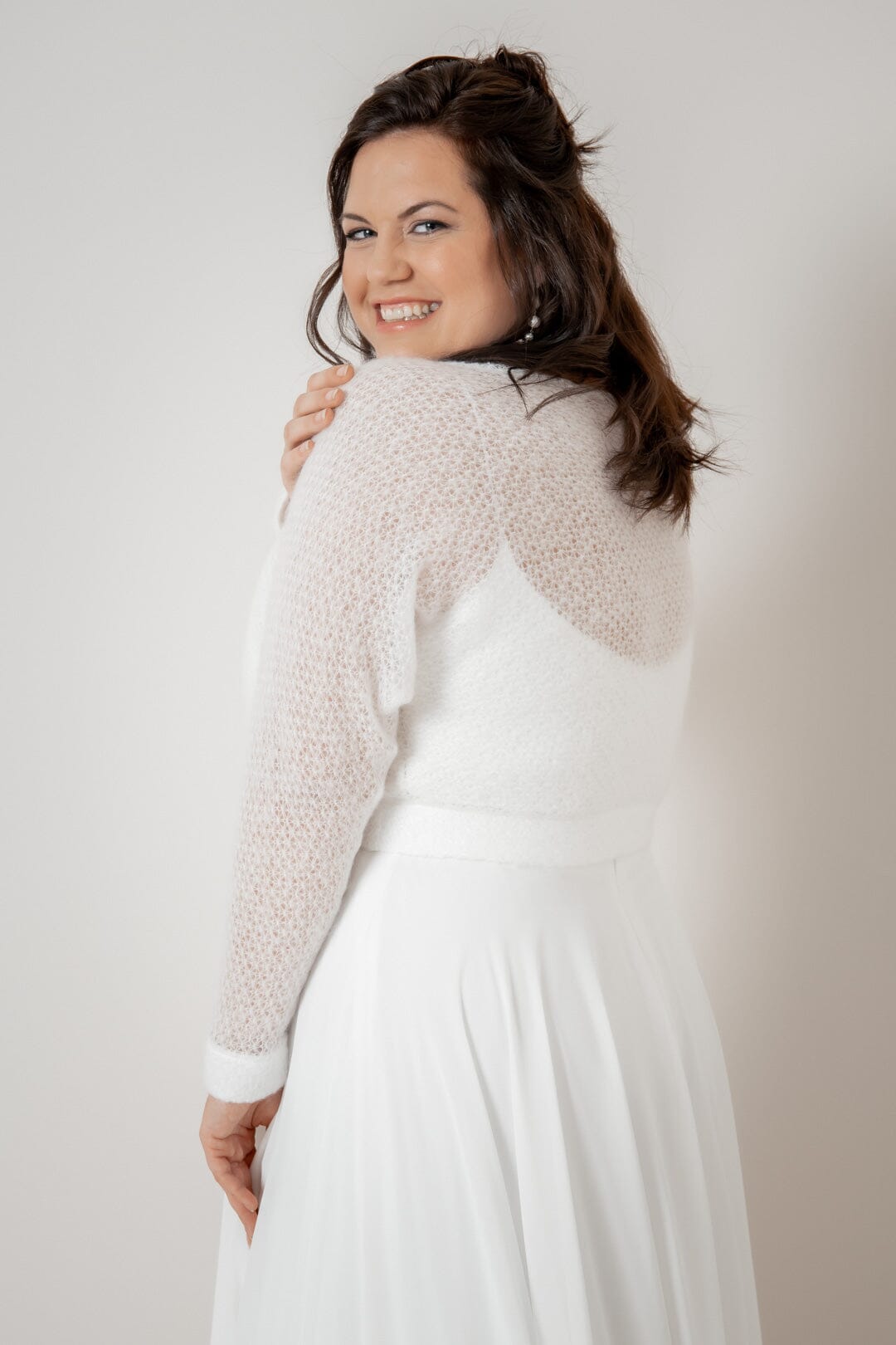 noni-curvy-yosie-plus-size-braut-pullover-aus-mohair-strickmix image 1