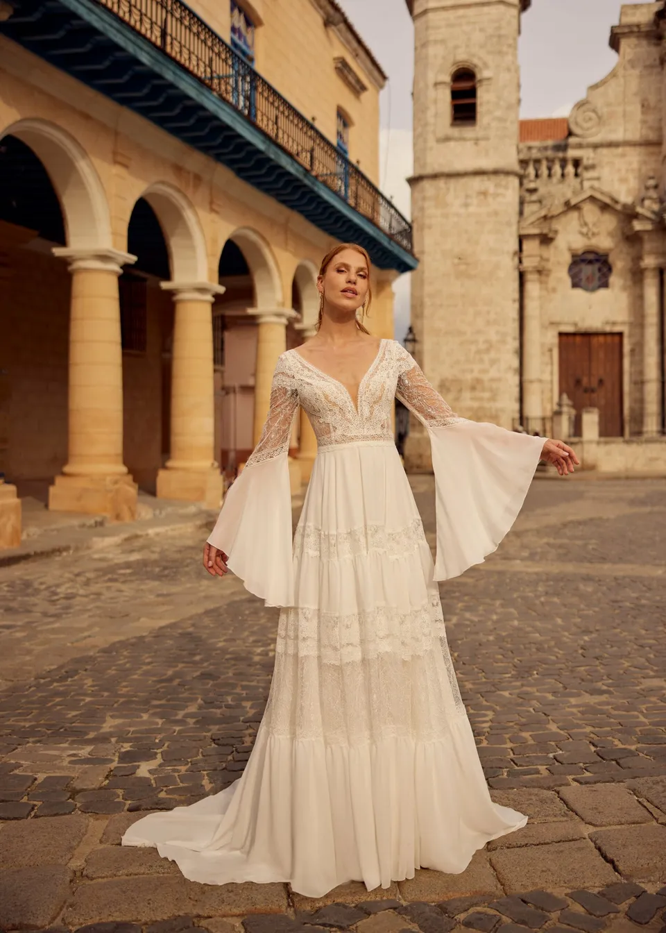 gbs-herve-paris-bridal-leticia-brautkleid-libre-collection image 1