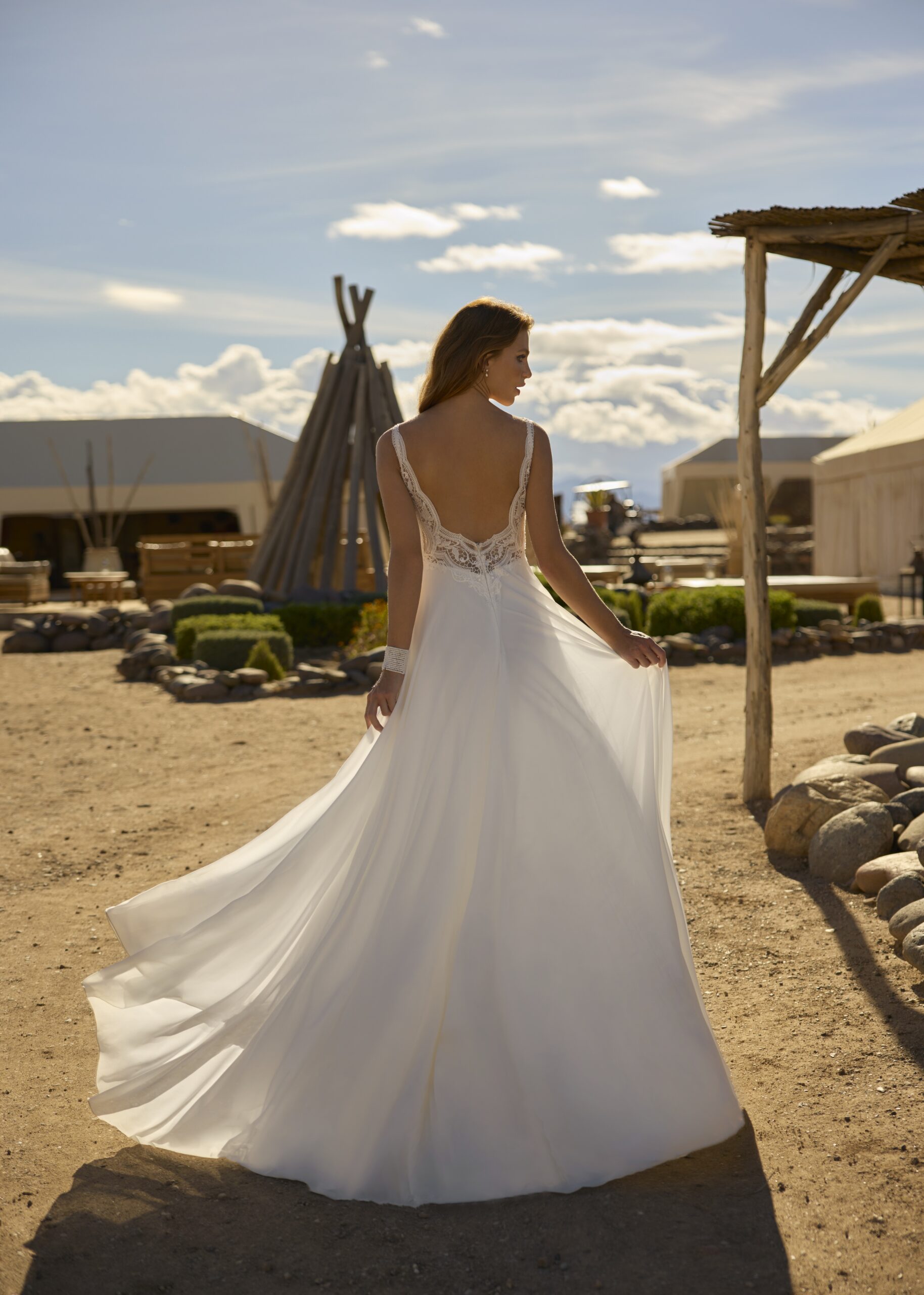 herve-paris-bridal-caitlynn-brautkleid-cherish-love-collection image 2