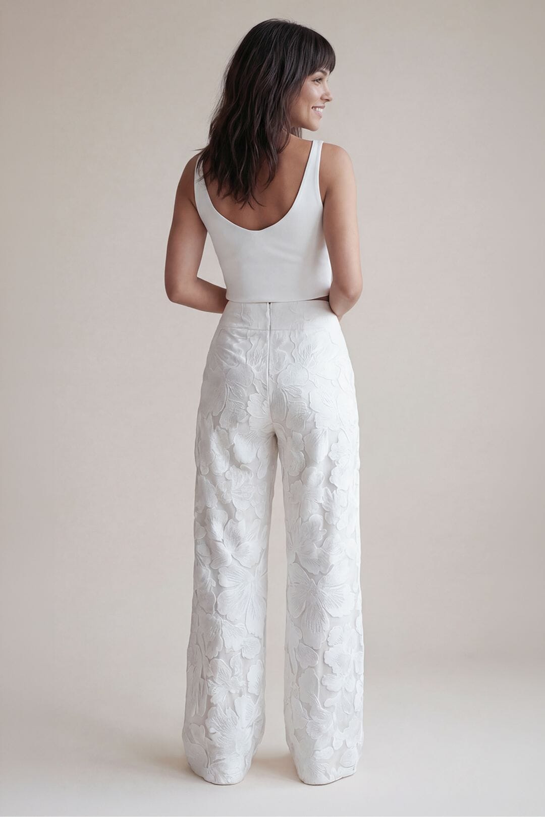 noni-anvi-elegante-brauthose-ivory-mit-blumenmuster image 2