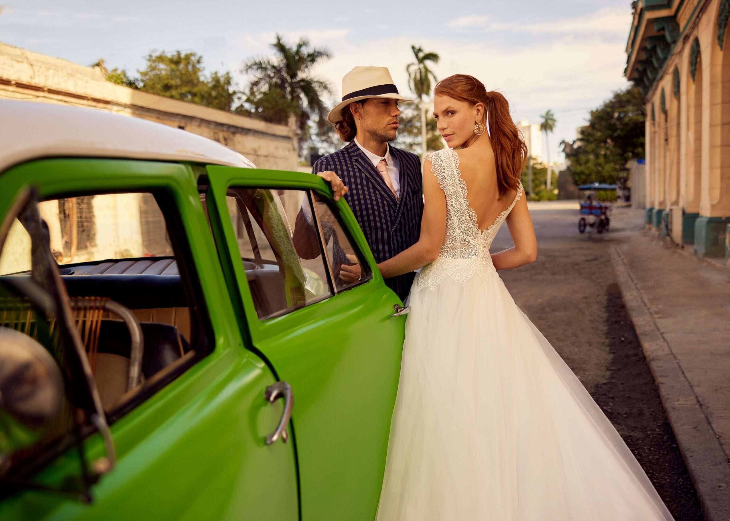 herve-paris-bridal-lyric-brautkleid-libre-collection image 2
