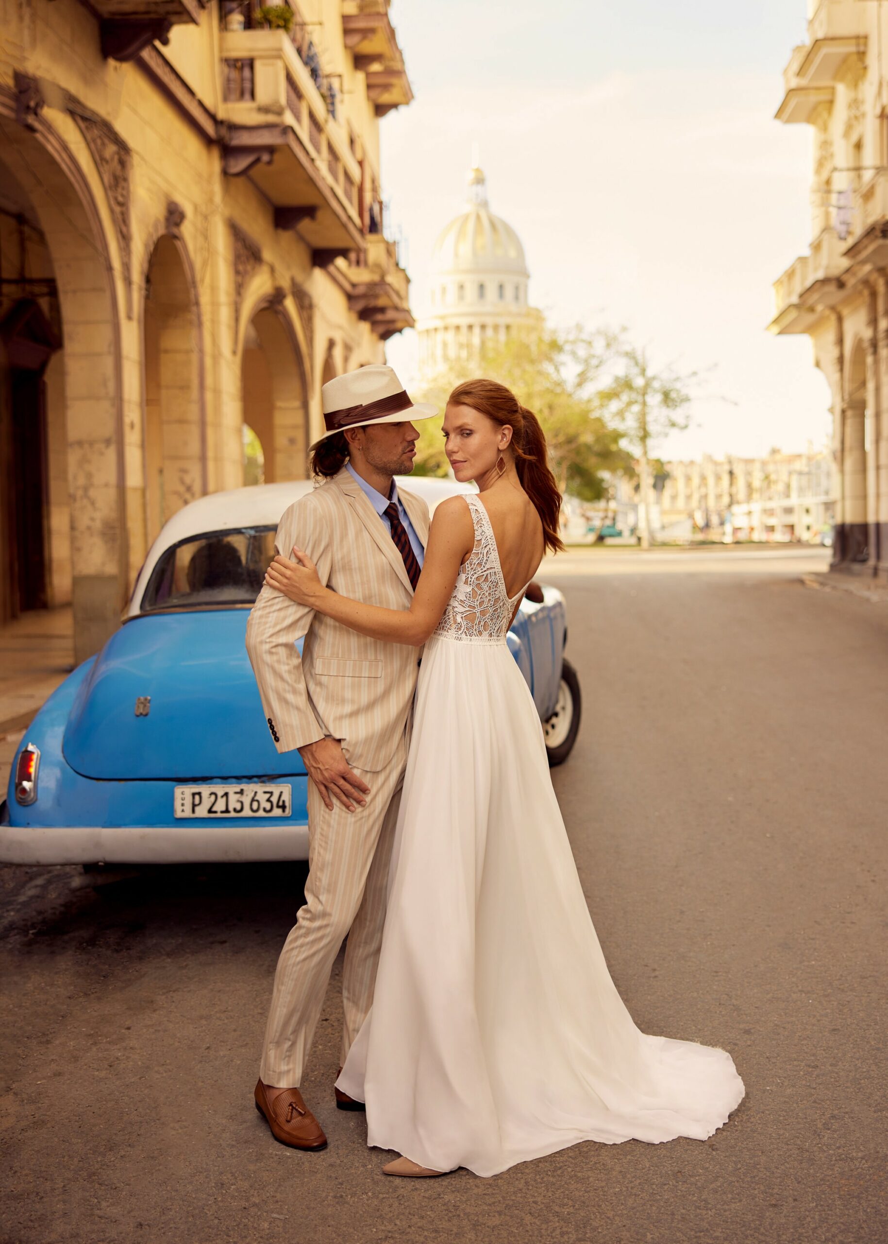 herve-paris-bridal-langley-za-brautkleid-libre-collection image 2