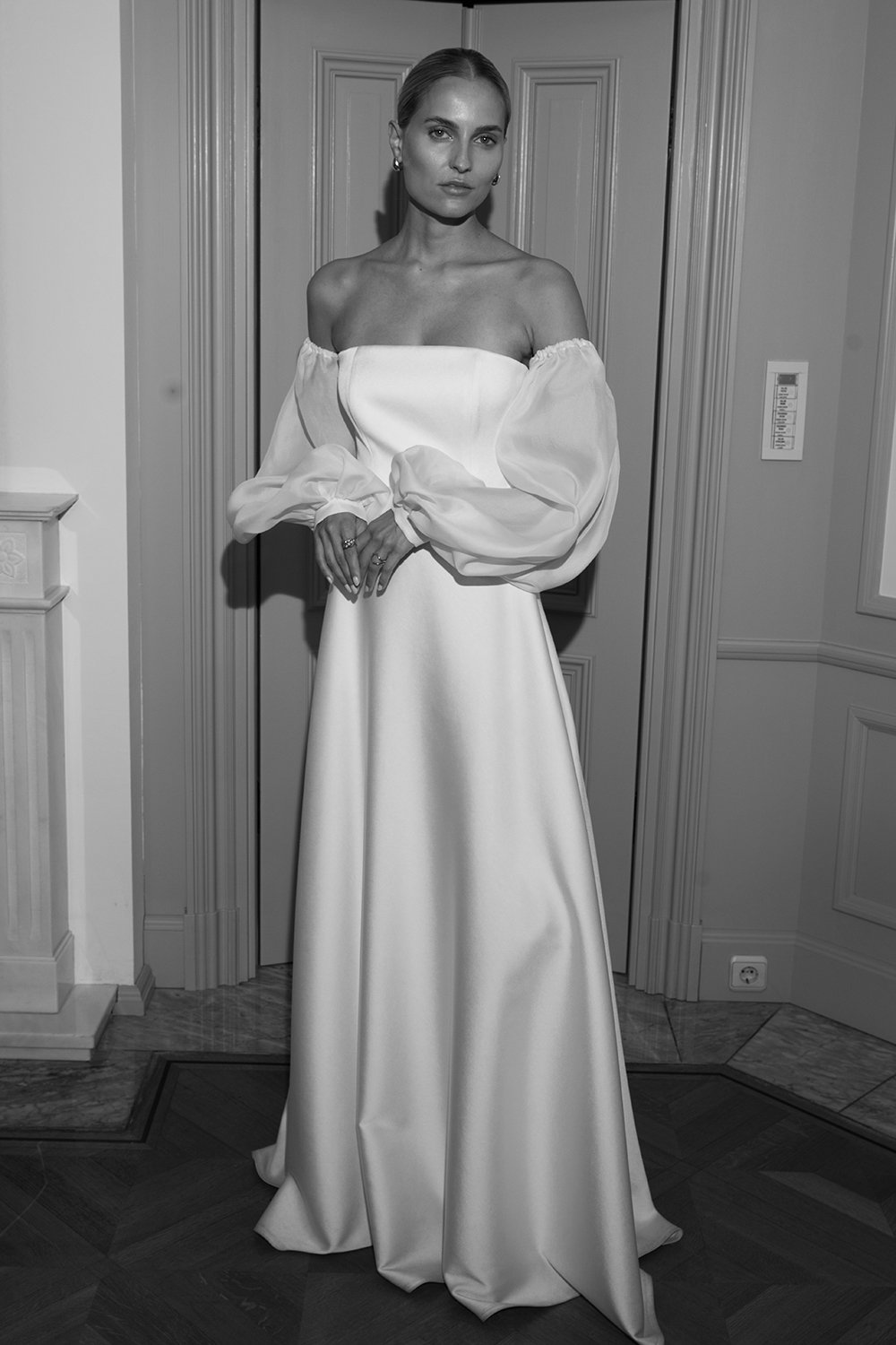 kaviar-gauche-rosebud-sleeves-bustier-dress-a-linie-ivory image 2