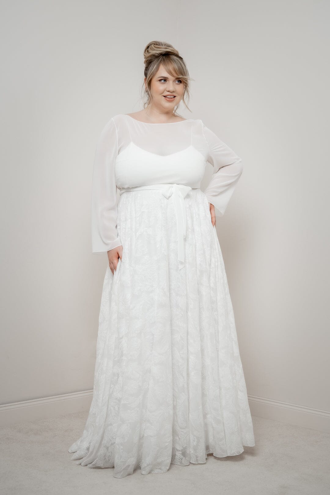 noni-outlet-gillianne-langer-braut-rock-chiffon-federmuster-ivory image 6