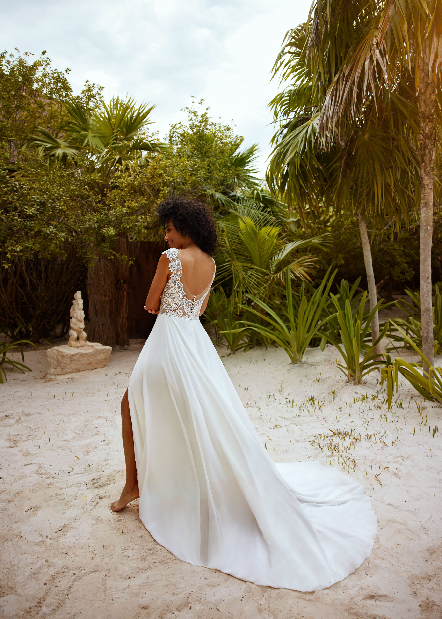 gbs-herve-paris-bridal-belloza-brautkleid-mystical-collection image 2