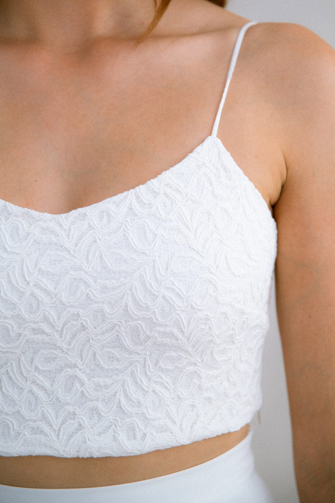 noni-aveline-kurzes-spitzentop-crop-top-ivory image 8