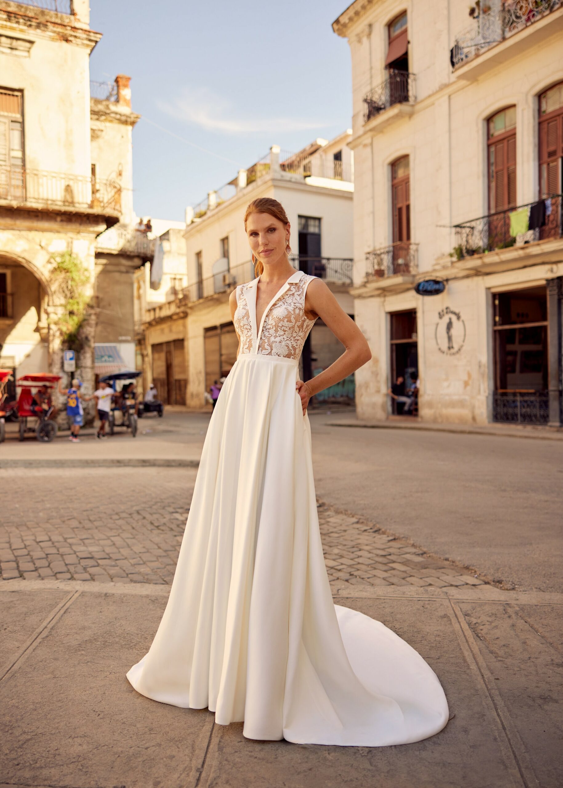 gbs-herve-paris-bridal-lenora-brautkleid-libre-collection image 1