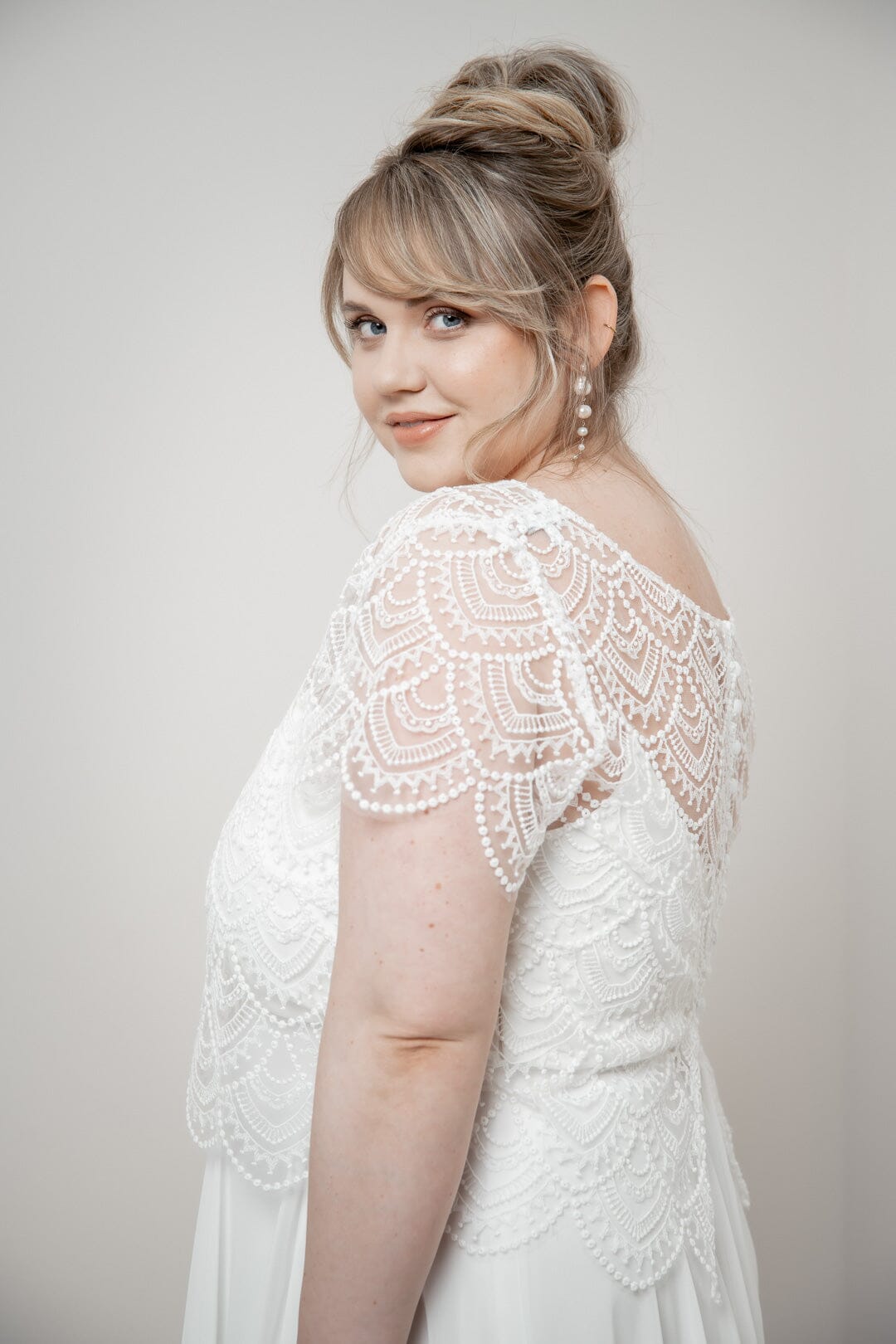 noni-curvy-niah-plus-size-braut-top-mit-boho-muster-ab-gr-44 image 2