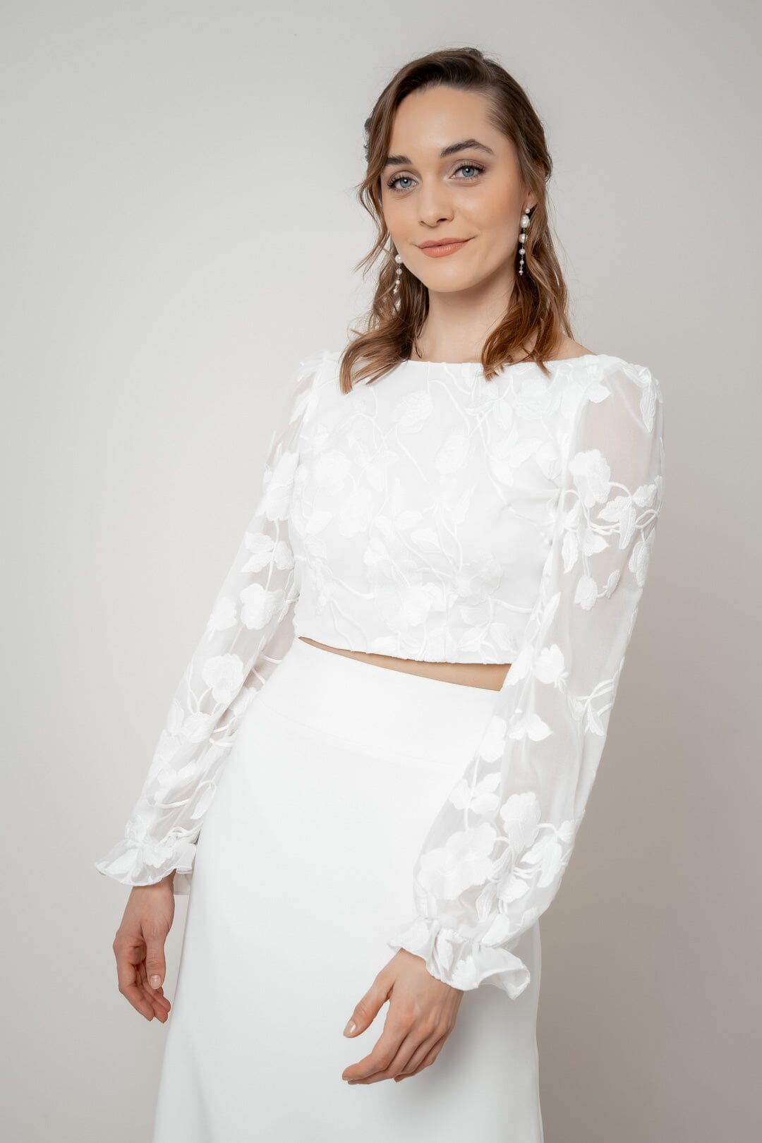 noni-laina-bluse-ivory-mit-blumenstick-und-r-ckenausschnitt image 3