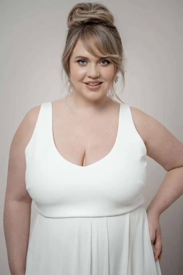 noni-curvy-majvi-ivory-schlichtes-rmelloses-braut-top-romanit-jersey image 1