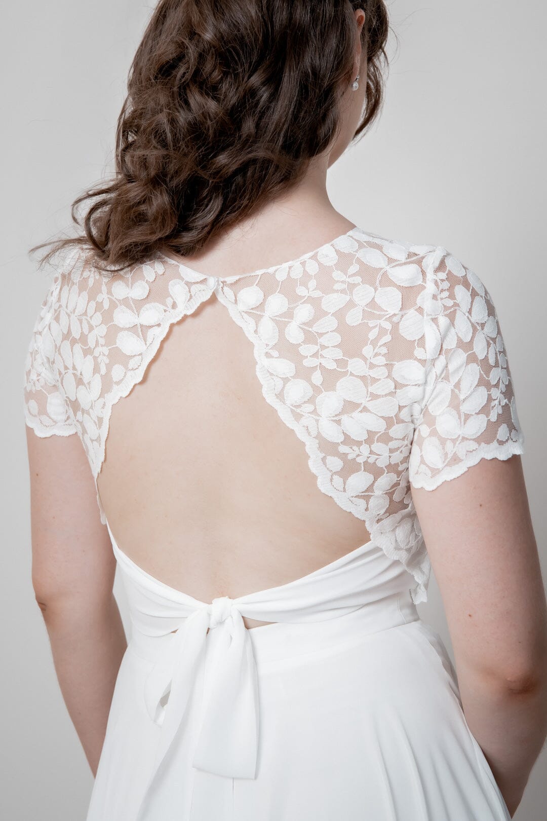 noni-sorea-bl-tterspitzentop-mit-sweetheart-corsage-und-schn-rung image 2