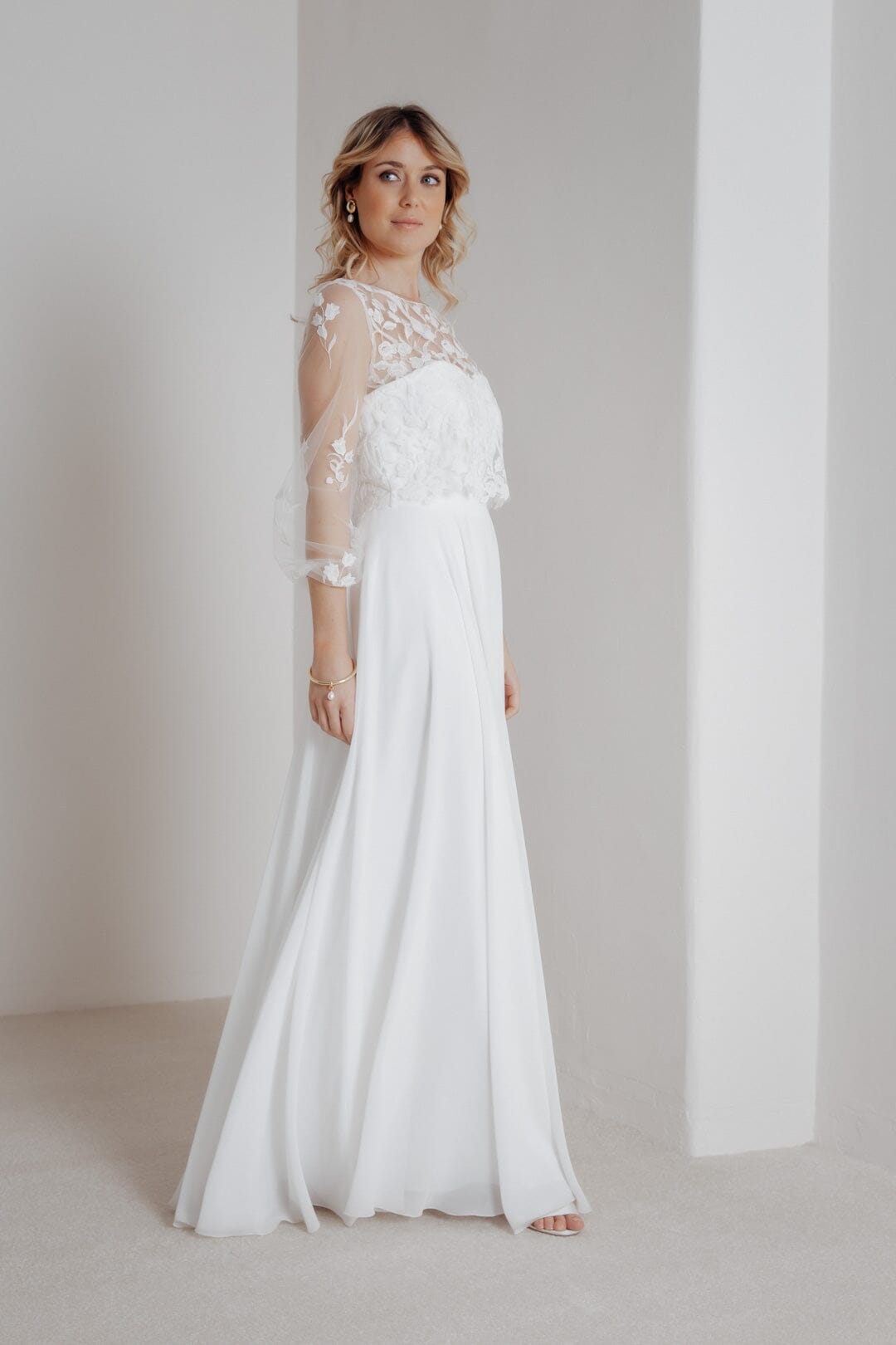 noni-isla-outlet-bodenlanger-brautrock-aus-chiffon-in-ivory image 4