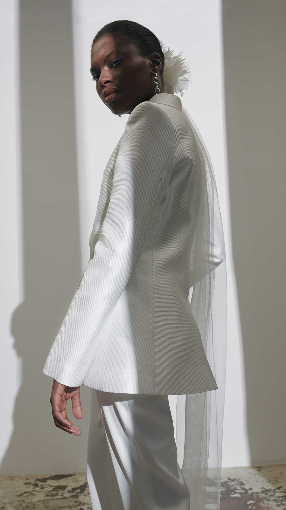 kaviar-gauche-cutting-edge-blazer-ivory image 4