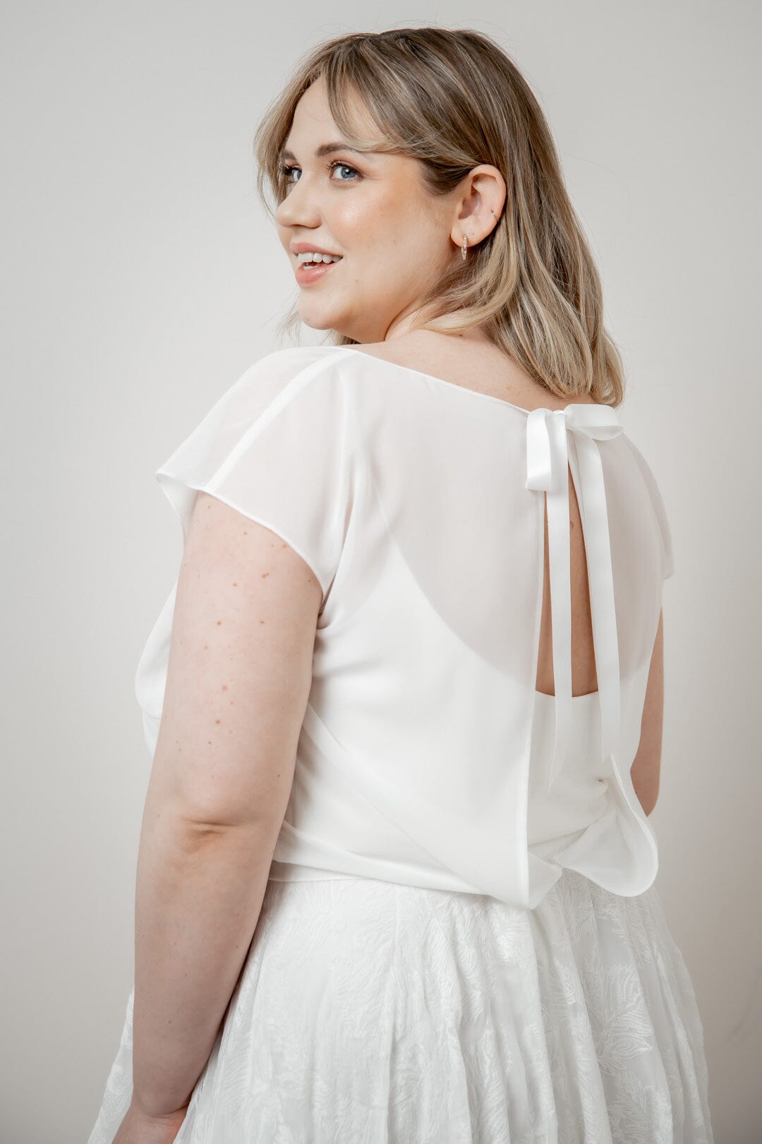 noni-arven-braut-top-showroom-only-chiffon-ivory image 2
