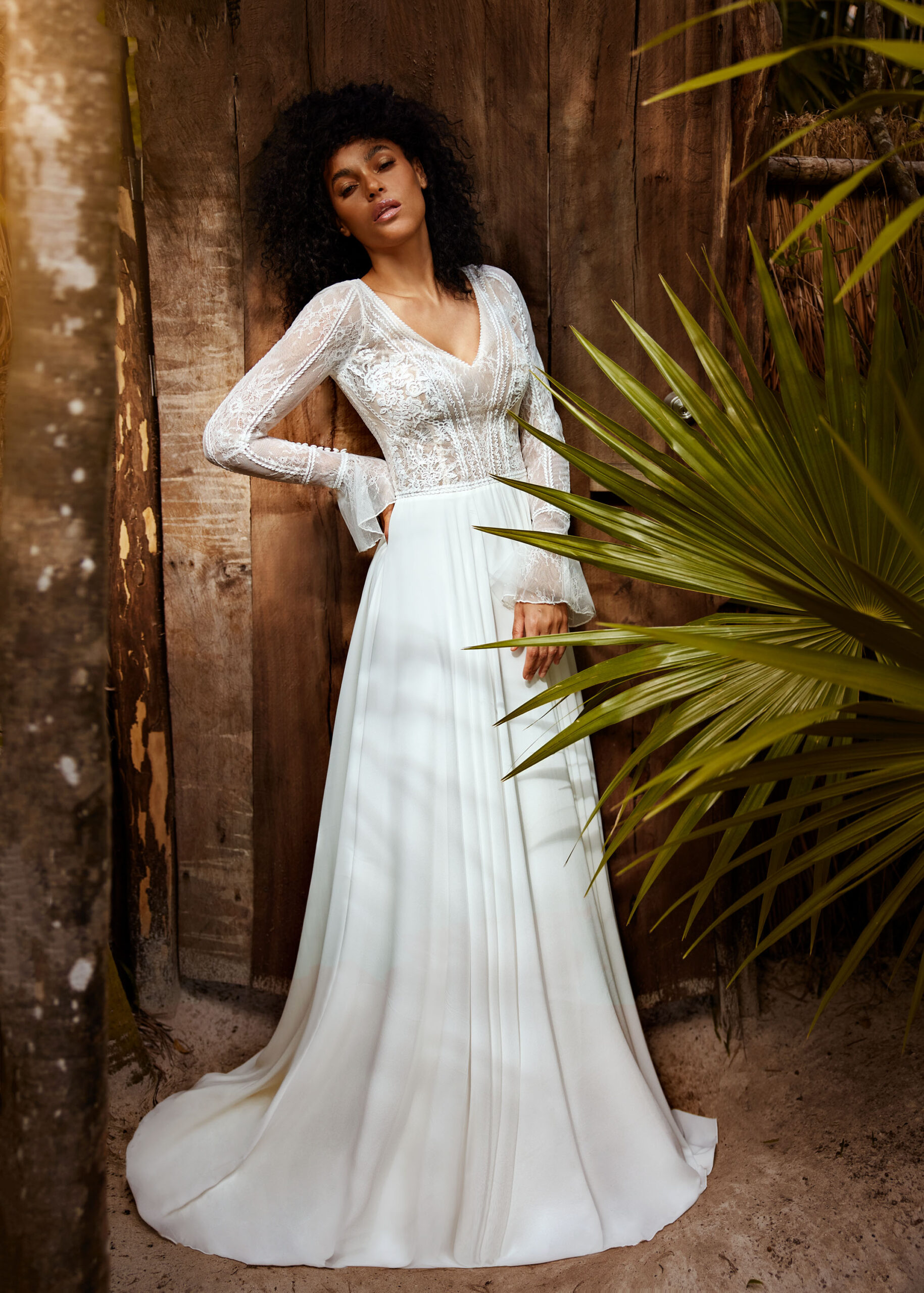 herve-paris-bridal-beau-brautkleid-mystical-collection image 4