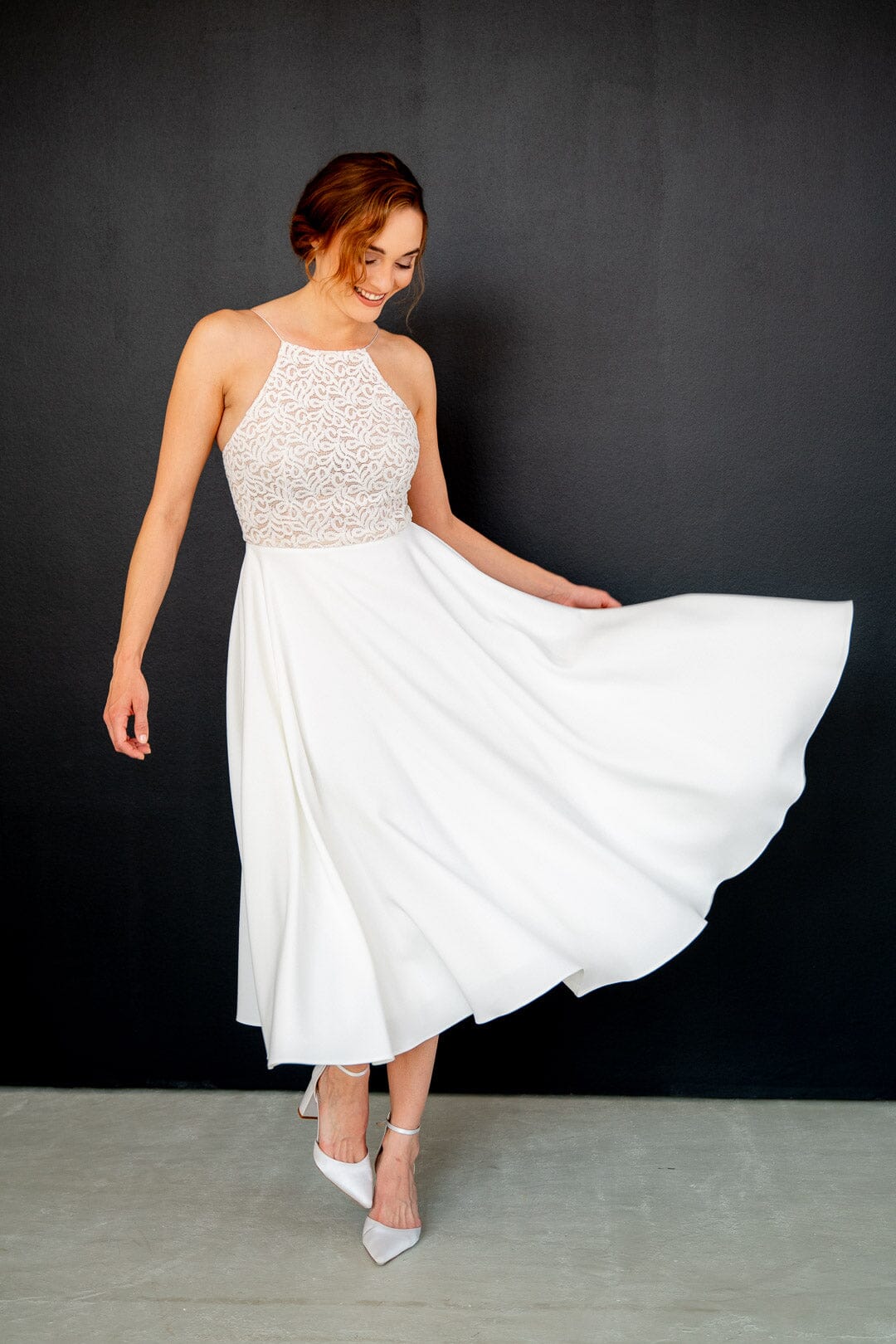 noni-junia-one-kurzes-brautkleid-midi-mit-spaghettitr-gern image 1