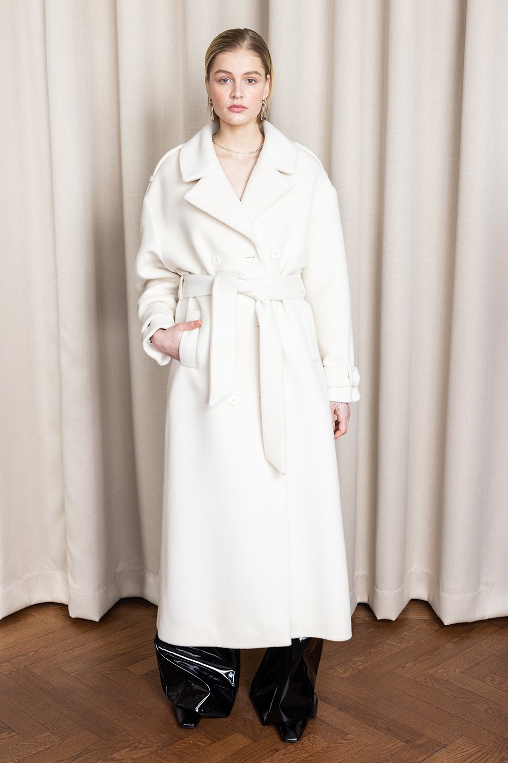 kaviar-gauche-clochard-coat-abendmantel-aus-wolle image 2