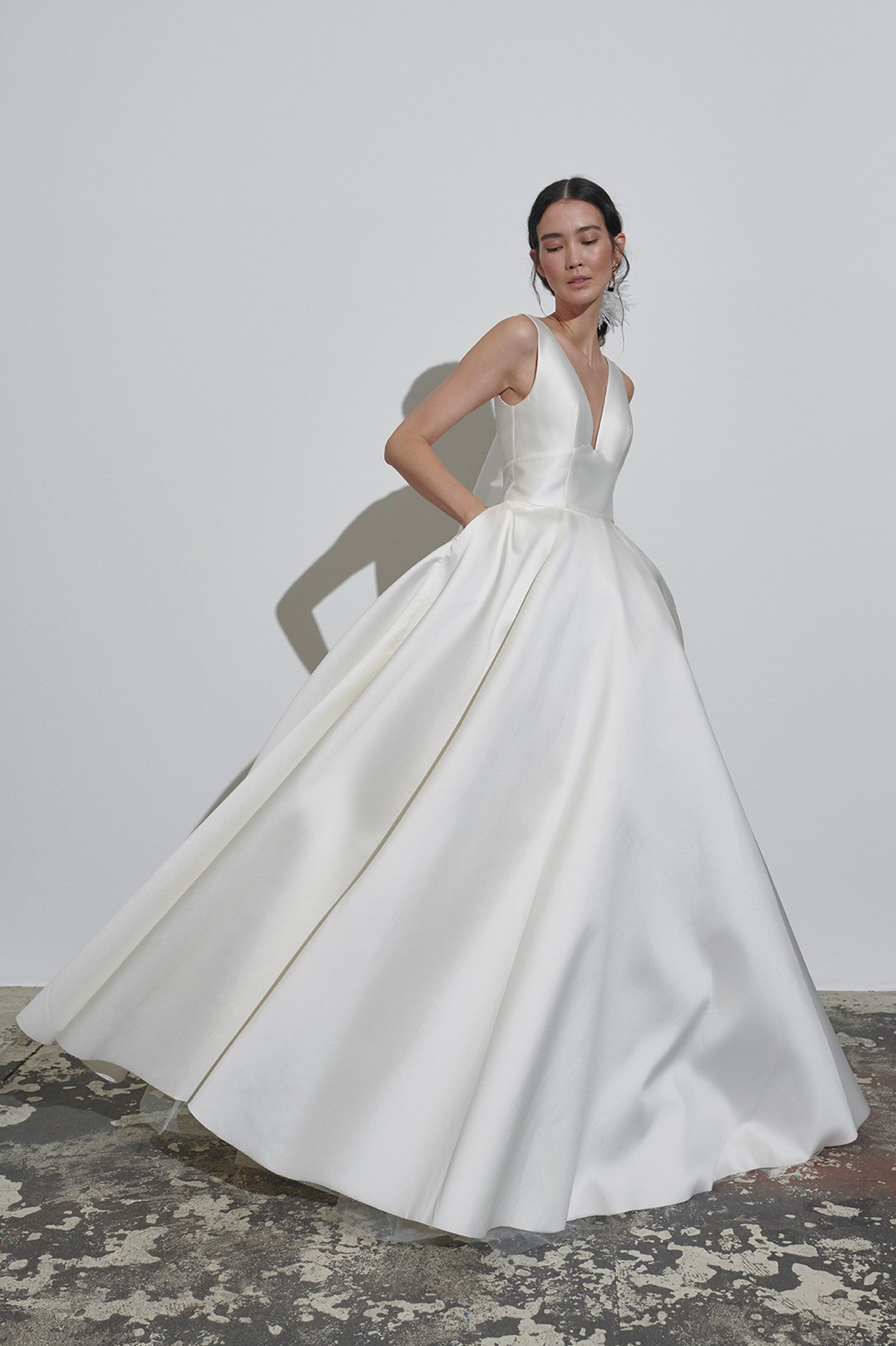 kaviar-gauche-edgy-dream-dress-brautkleid-ivory image 2