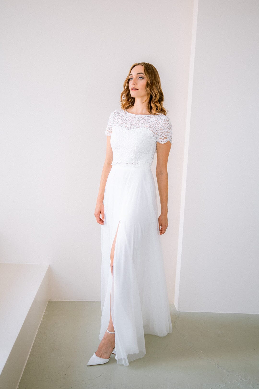 noni-zadie-braut-top-mit-r-ckendetail-und-spitzen-rmeln image 8