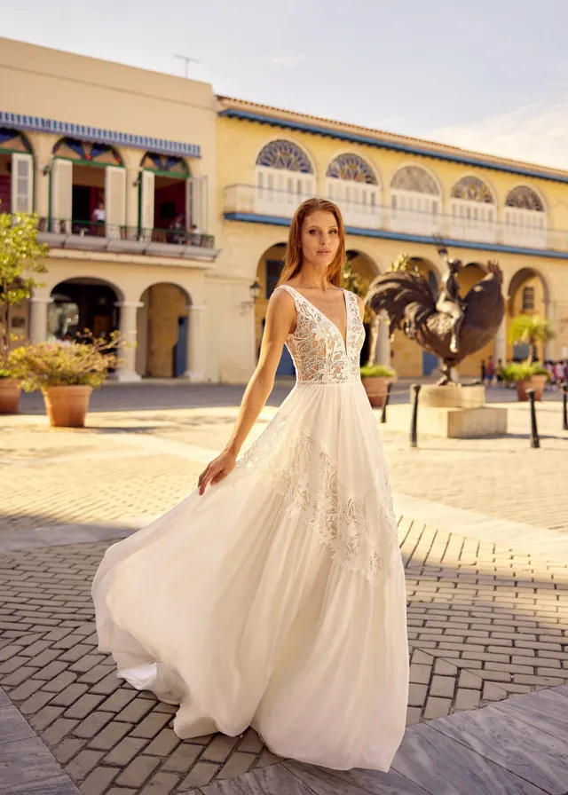 herve-paris-bridal-langley-z-brautkleid-libre-collection image 1