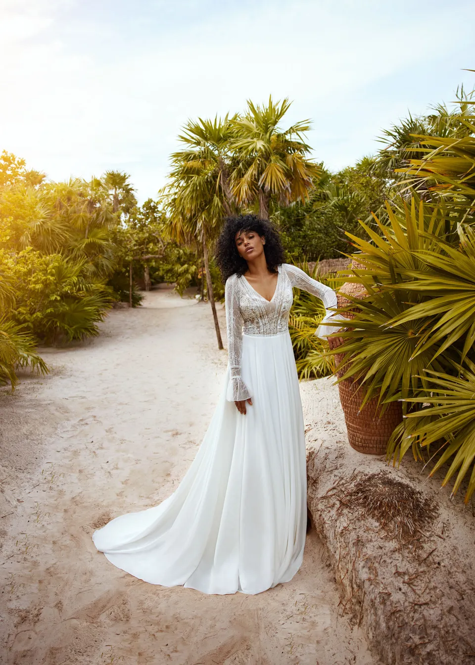herve-paris-bridal-beau-brautkleid-mystical-collection image 1