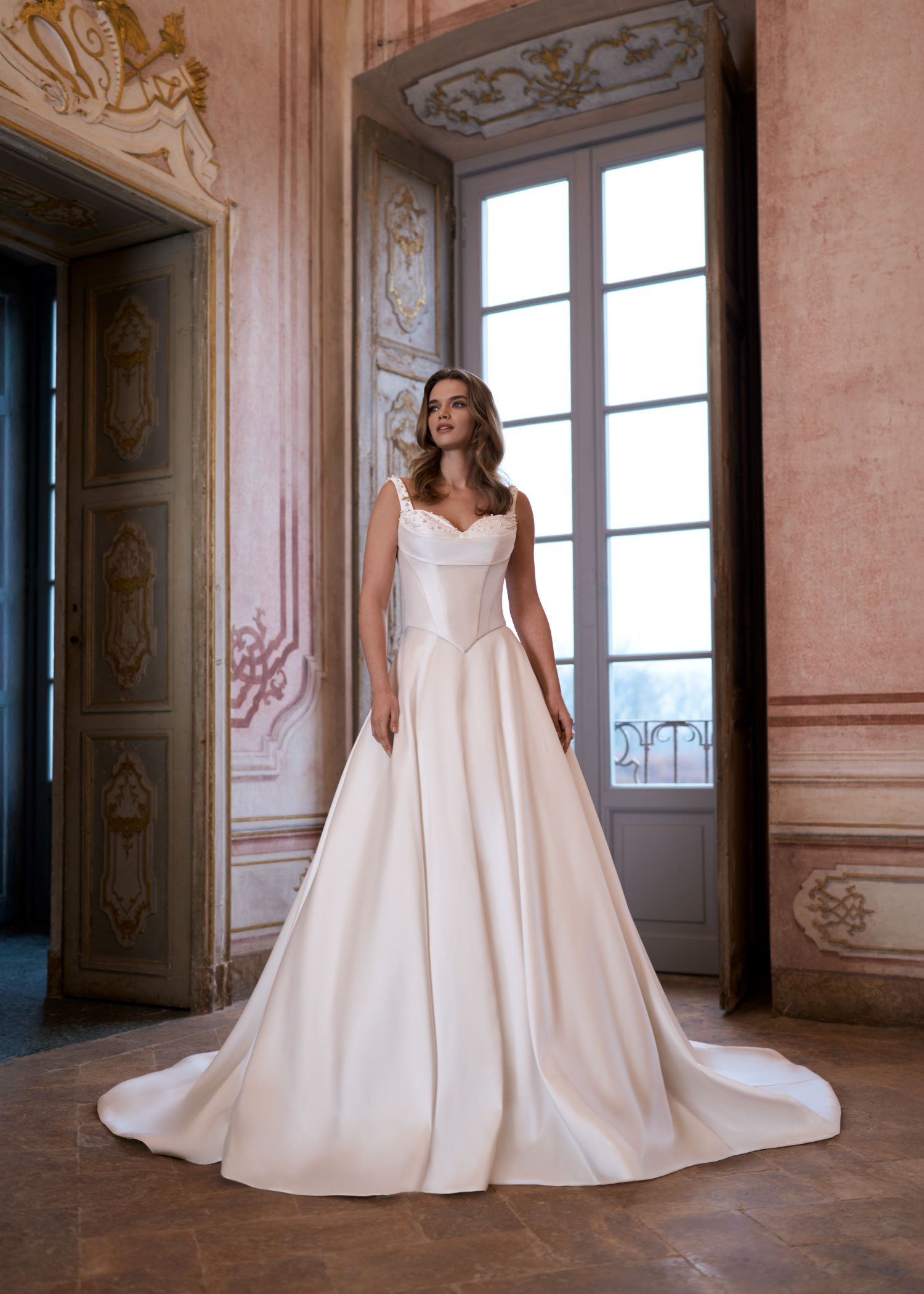 herve-paris-bridal-nidia-brautkleid-novel-collection image 2