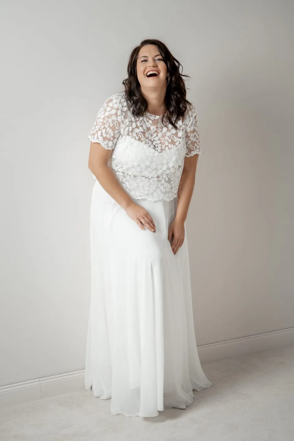 noni-isla-curvy-langer-brautrock-aus-chiffon-maxi-ivory image 1
